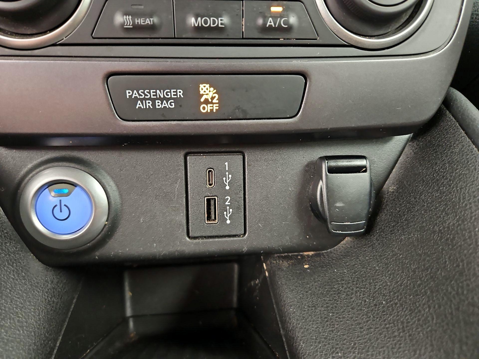 Thumbnail: 2023 Nissan Leaf - 18