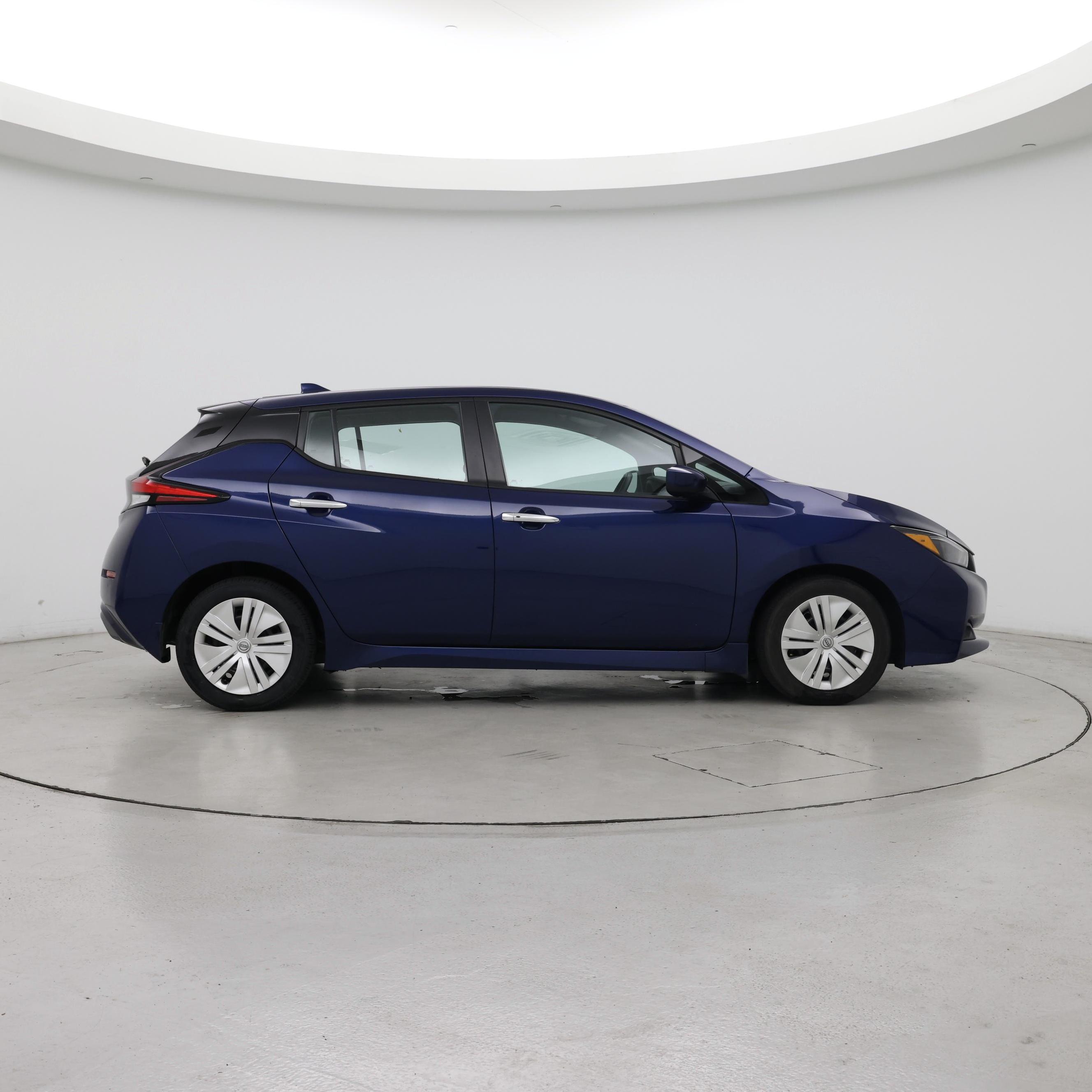 Thumbnail: 2023 Nissan Leaf - 7