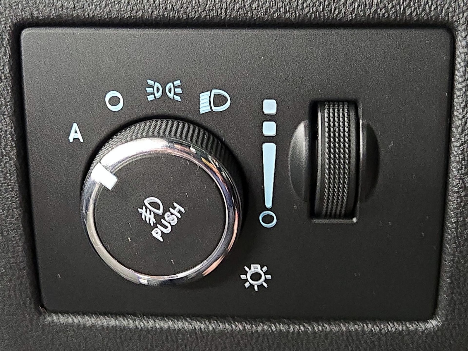 2014 Dodge Challenger R/T - Photo 14