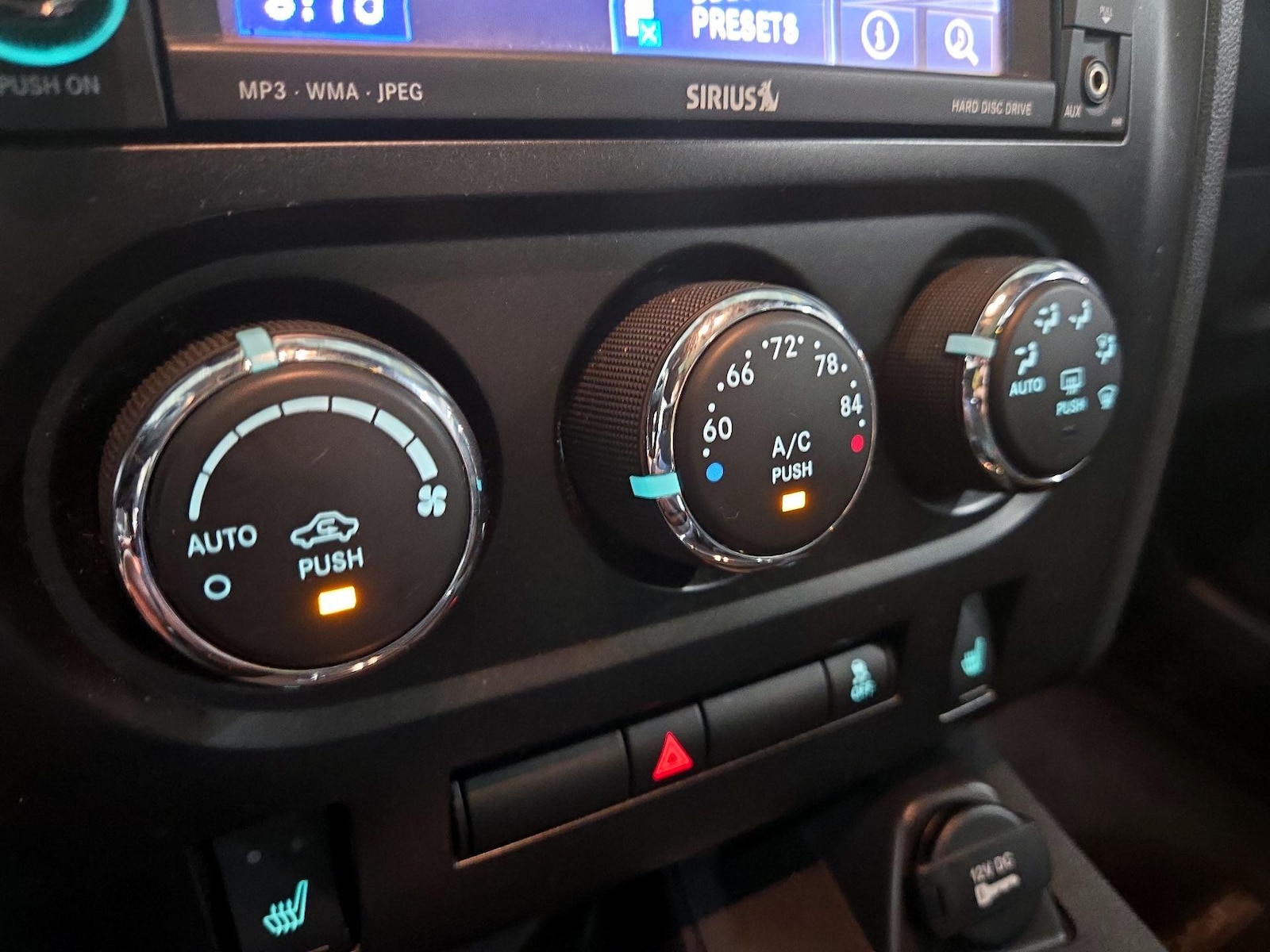2014 Dodge Challenger R/T - Photo 16