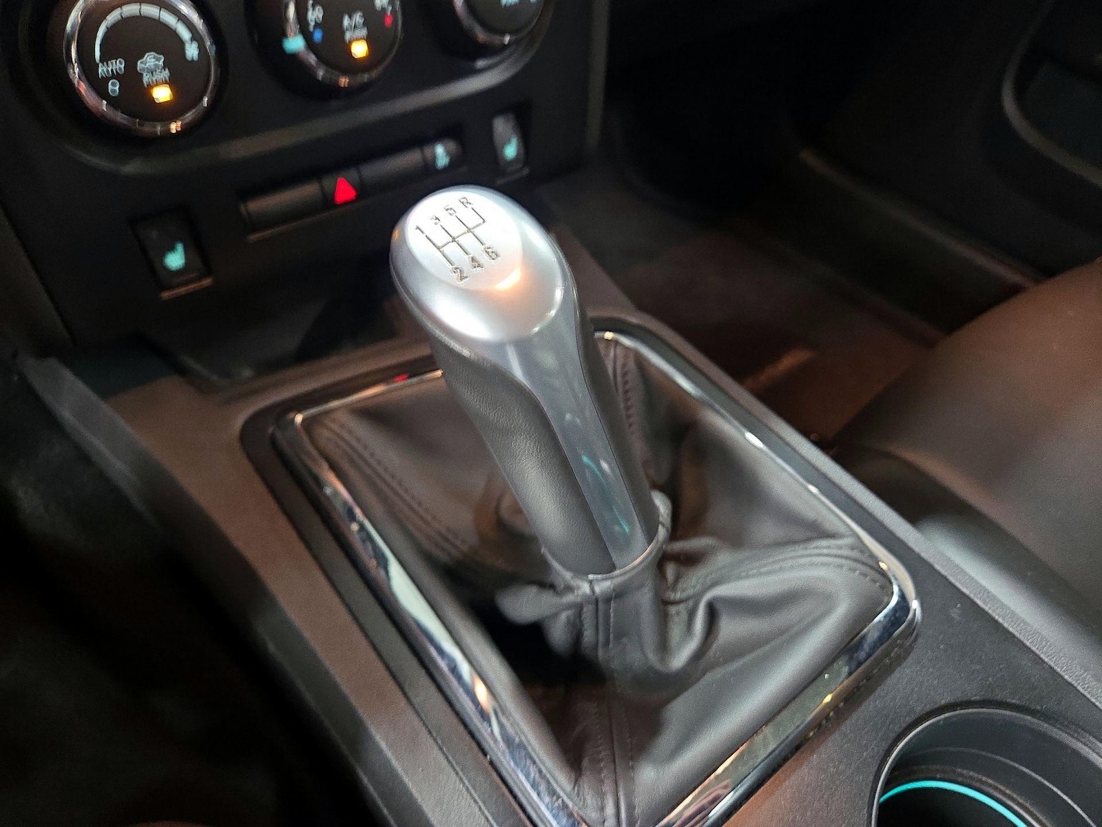 2014 Dodge Challenger R/T - Photo 17
