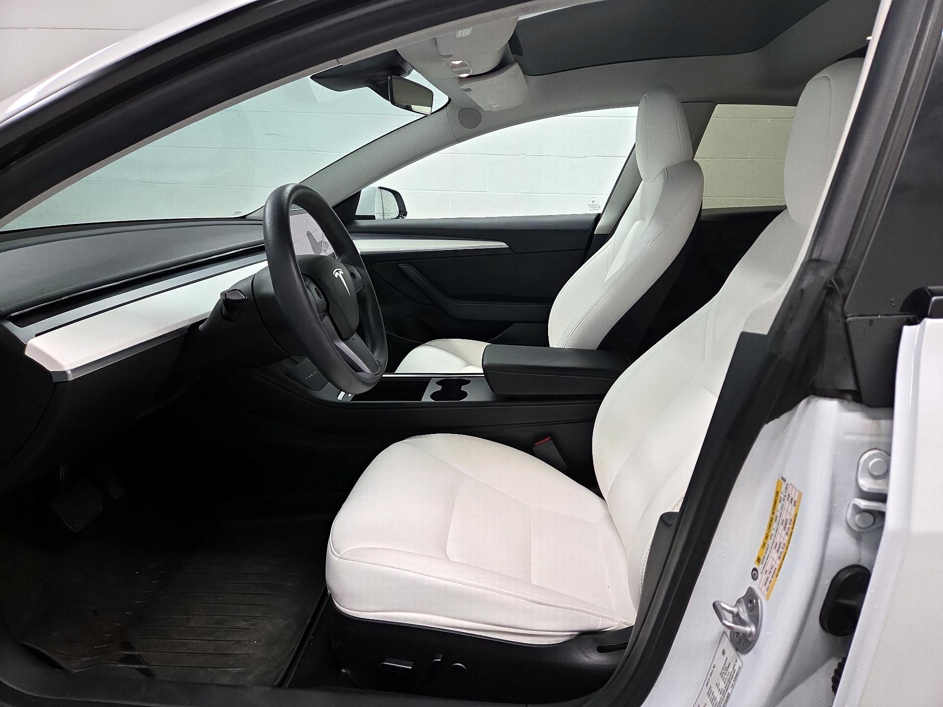 Thumbnail: 2023 Tesla Model 3 - 9