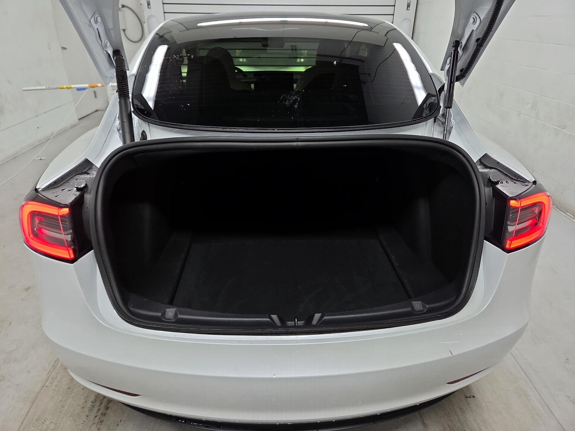 Thumbnail: 2023 Tesla Model 3 - 16