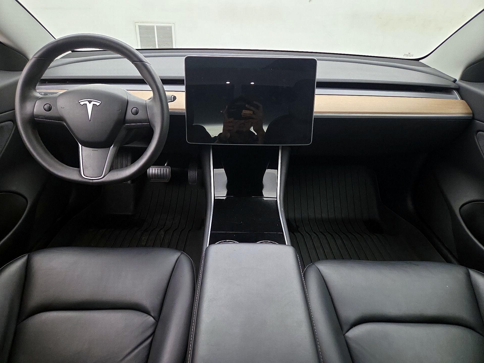 Thumbnail: 2019 Tesla Model 3 - 9