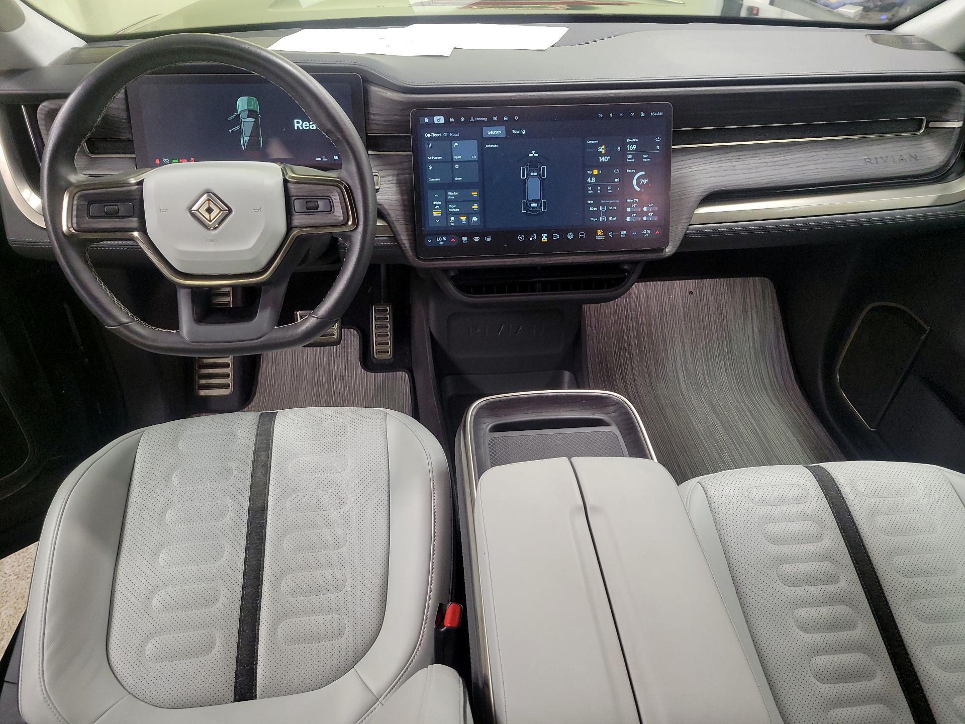 Thumbnail: 2023 Rivian R1S - 9