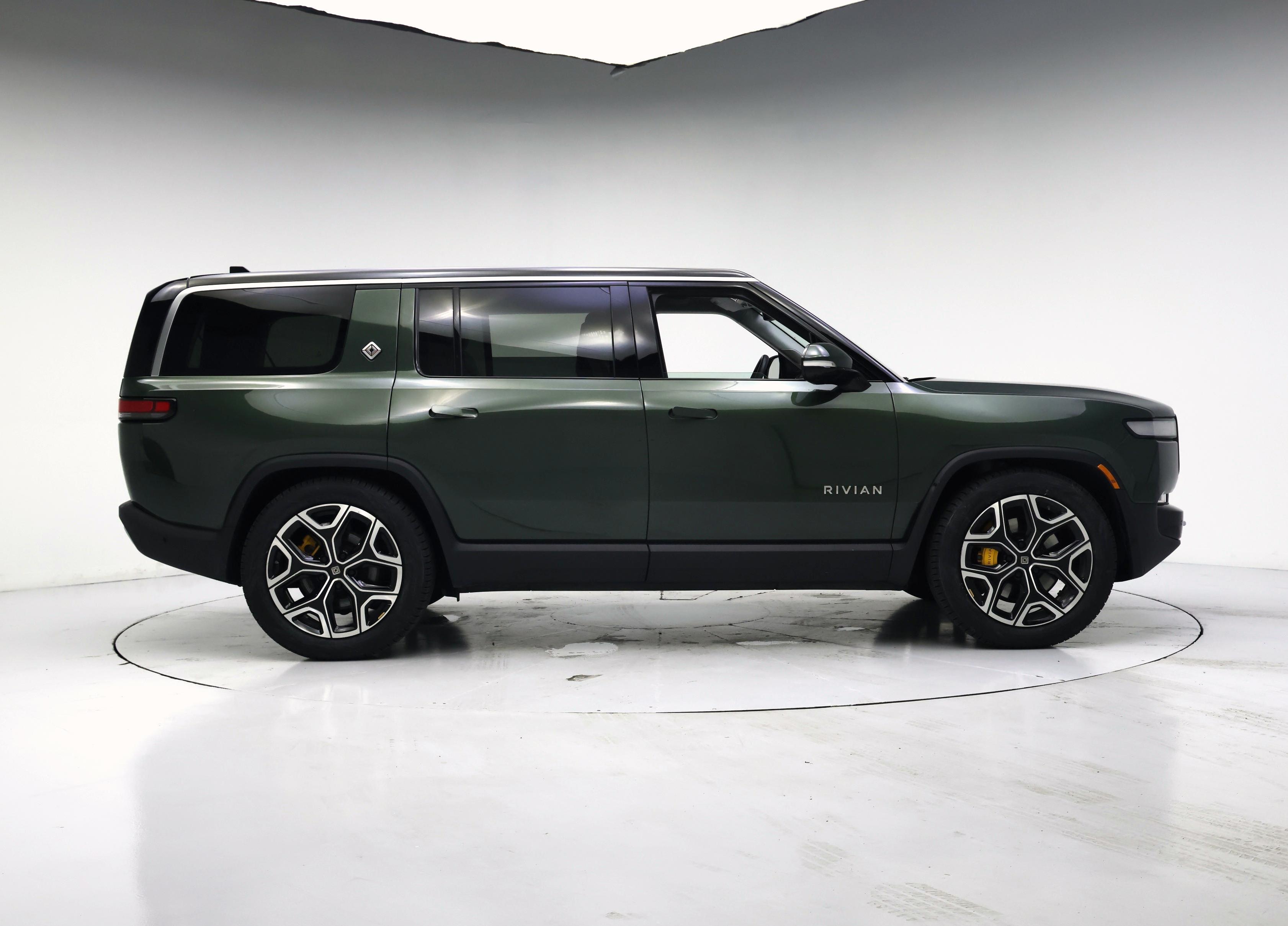 Thumbnail: 2023 Rivian R1S - 7