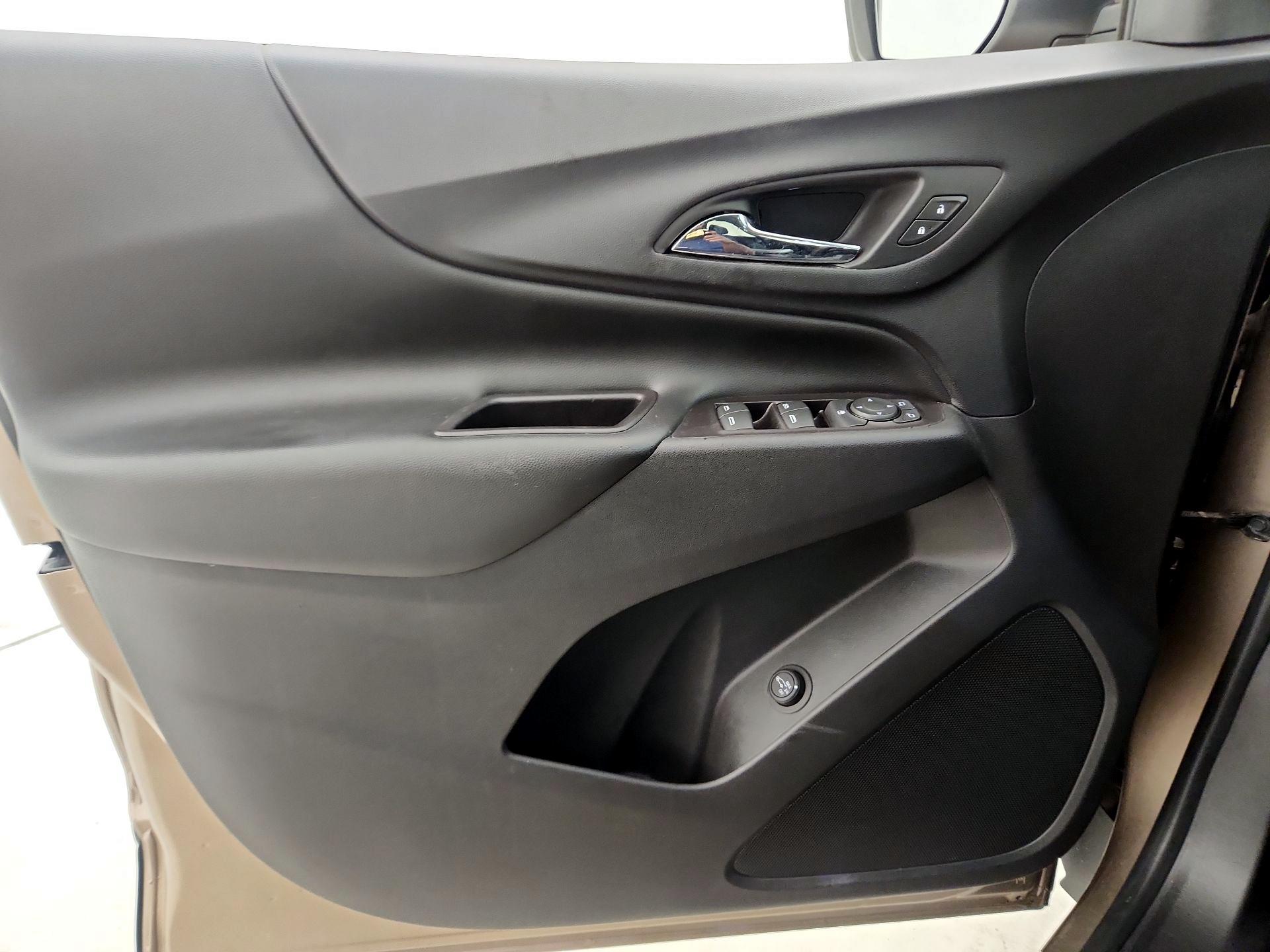 Thumbnail: 2019 Chevrolet Equinox - 12