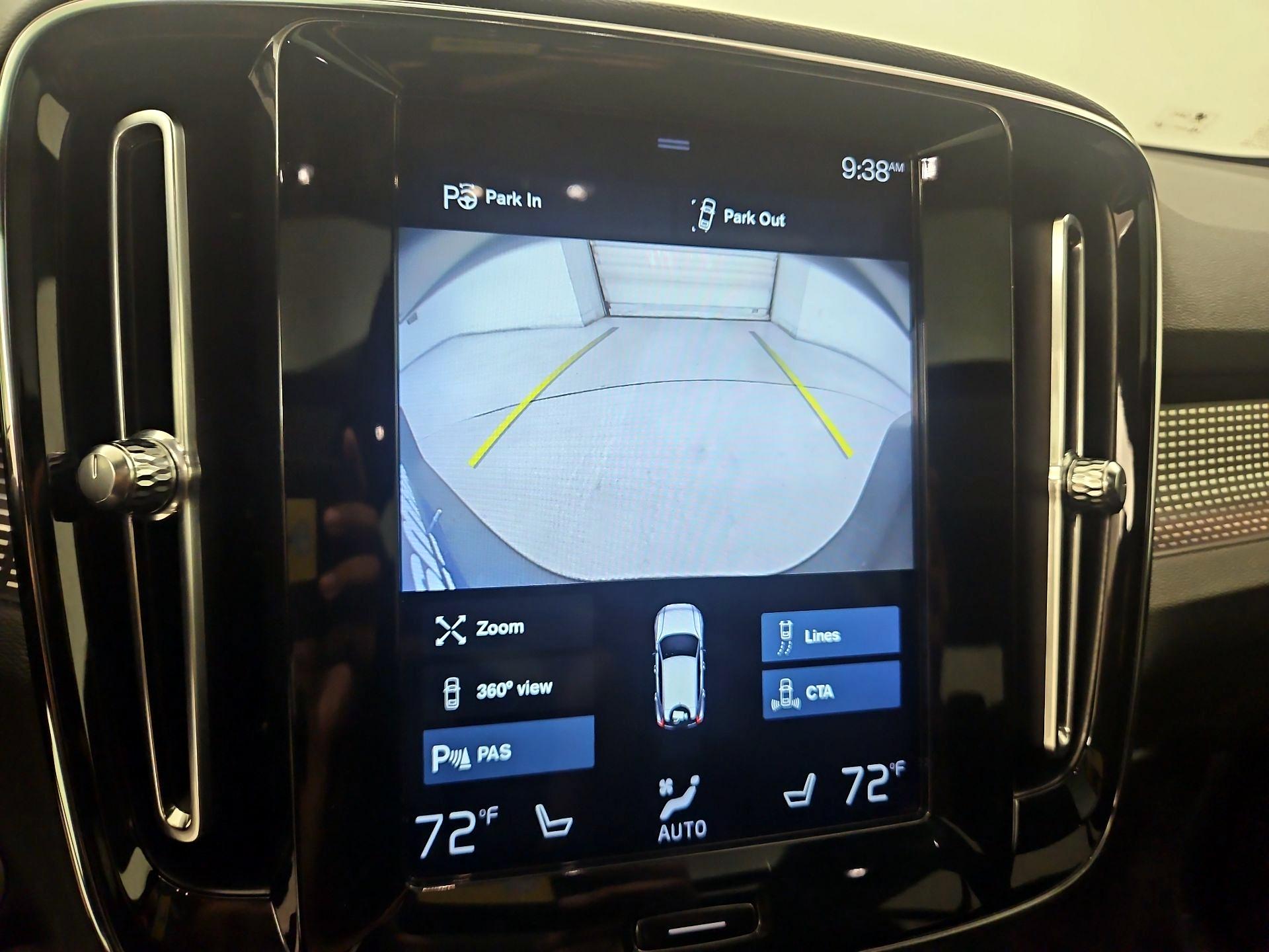 Thumbnail: 2020 Volvo XC40 - 15