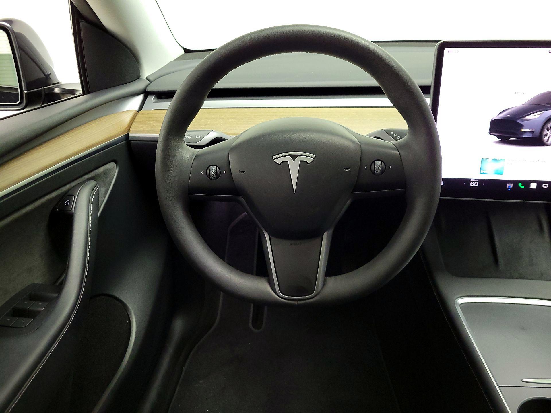 Thumbnail: 2024 Tesla Model Y - 10