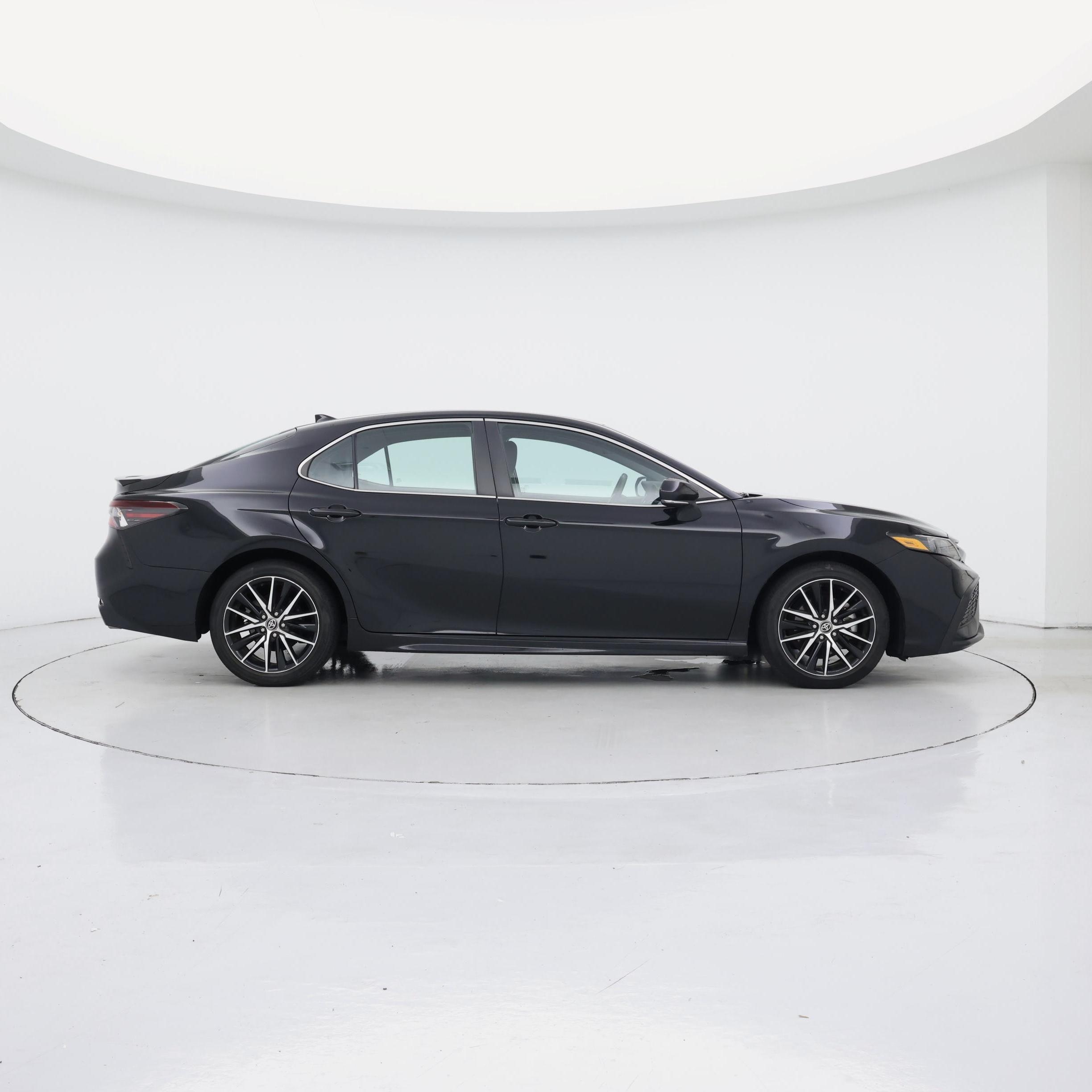 Thumbnail: 2023 Toyota Camry - 7