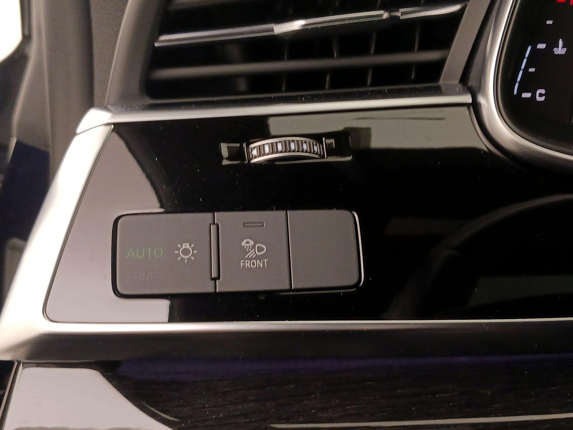 Thumbnail: 2020 Audi Q8 - 13