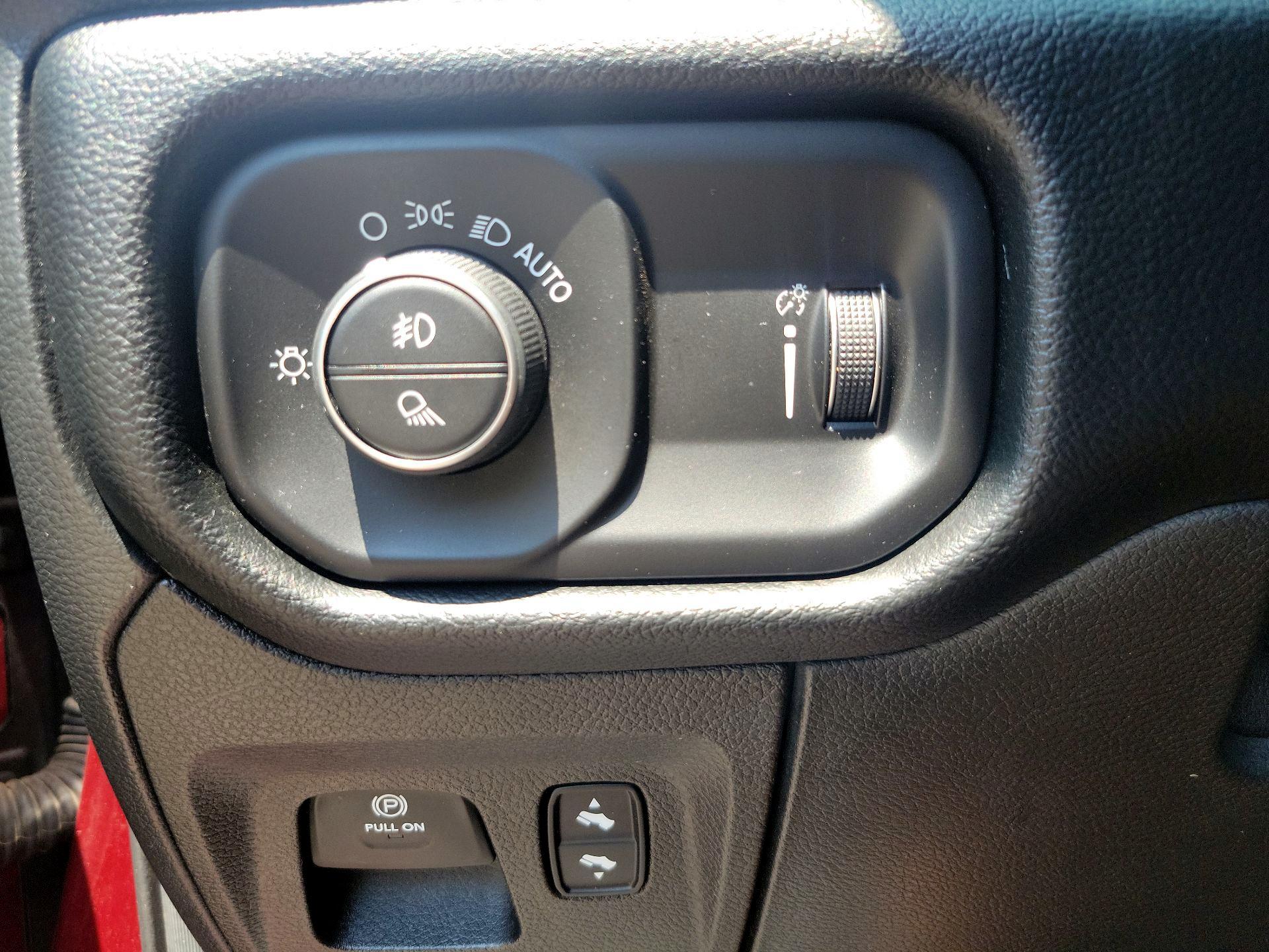 Thumbnail: 2021 RAM 1500 - 13