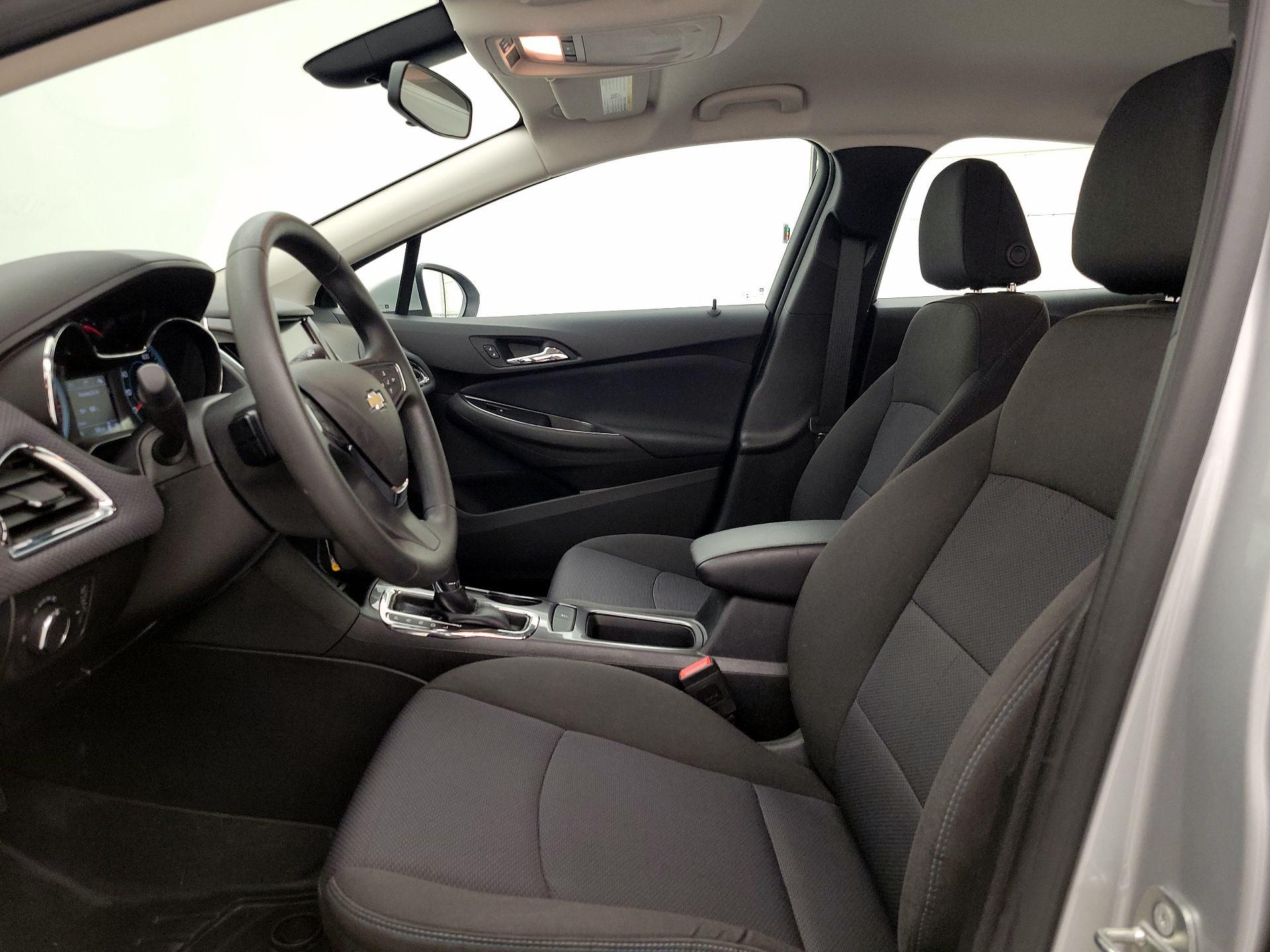 Thumbnail: 2018 Chevrolet Cruze - 11