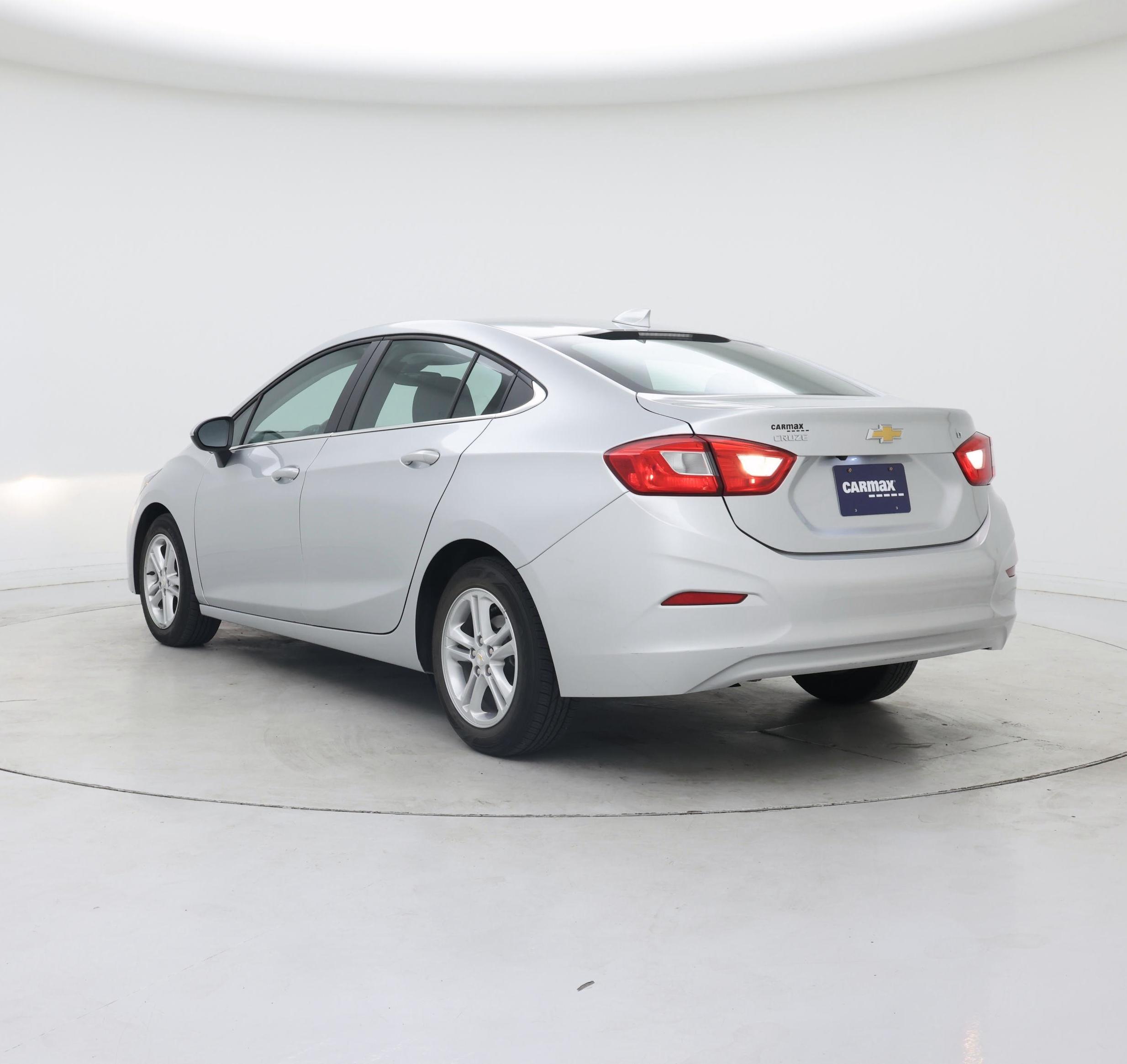 Thumbnail: 2018 Chevrolet Cruze - 2