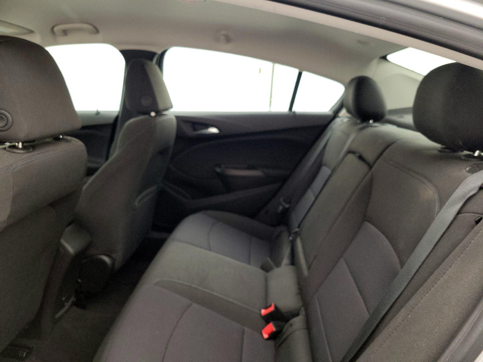 Thumbnail: 2018 Chevrolet Cruze - 19