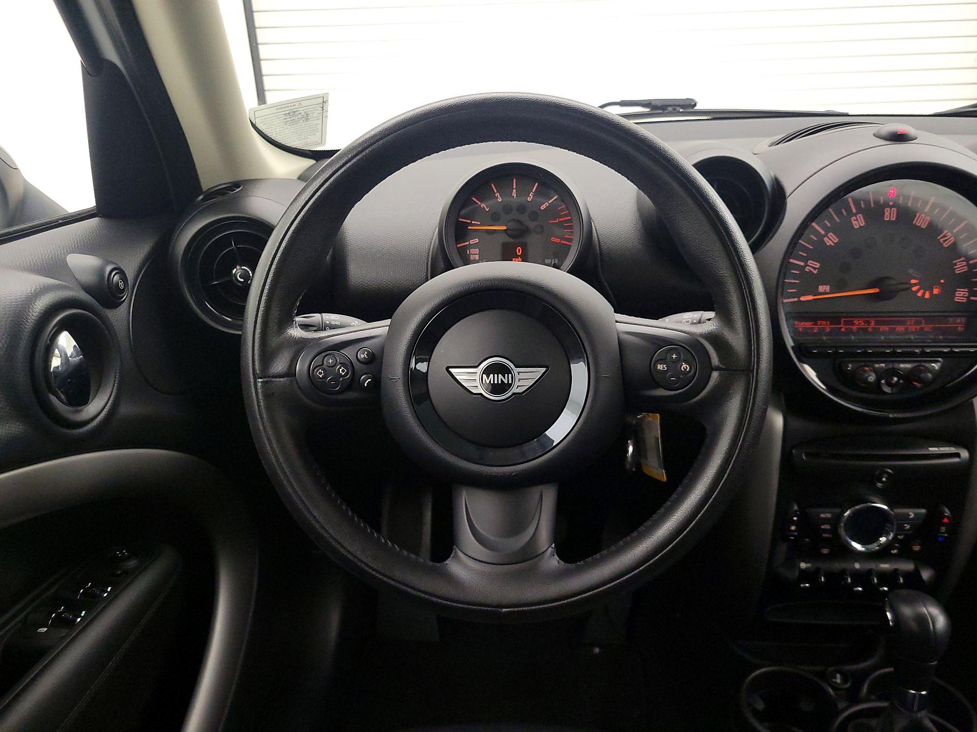 Thumbnail: 2016 MINI Cooper Countryman - 10