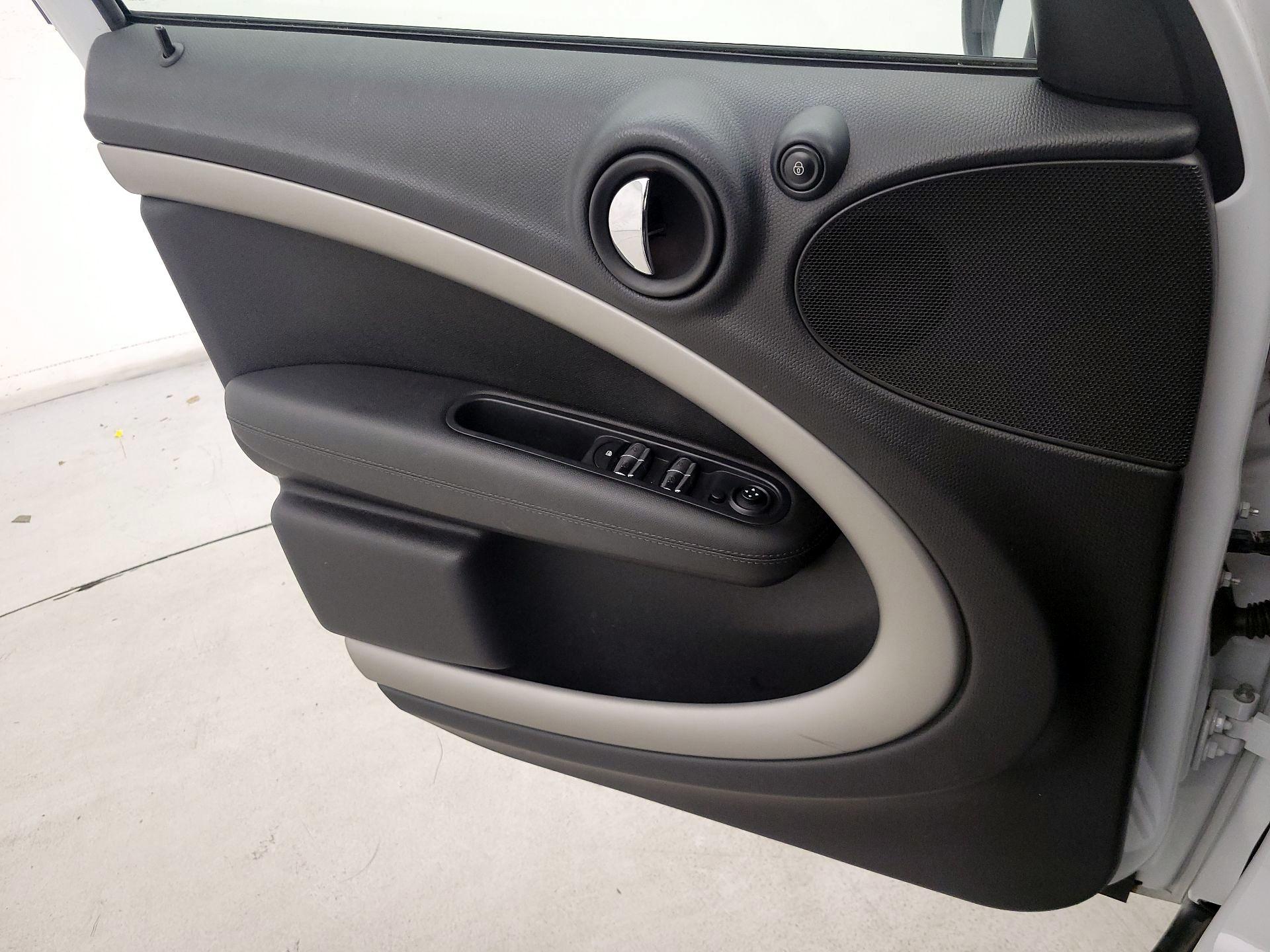 Thumbnail: 2016 MINI Cooper Countryman - 12