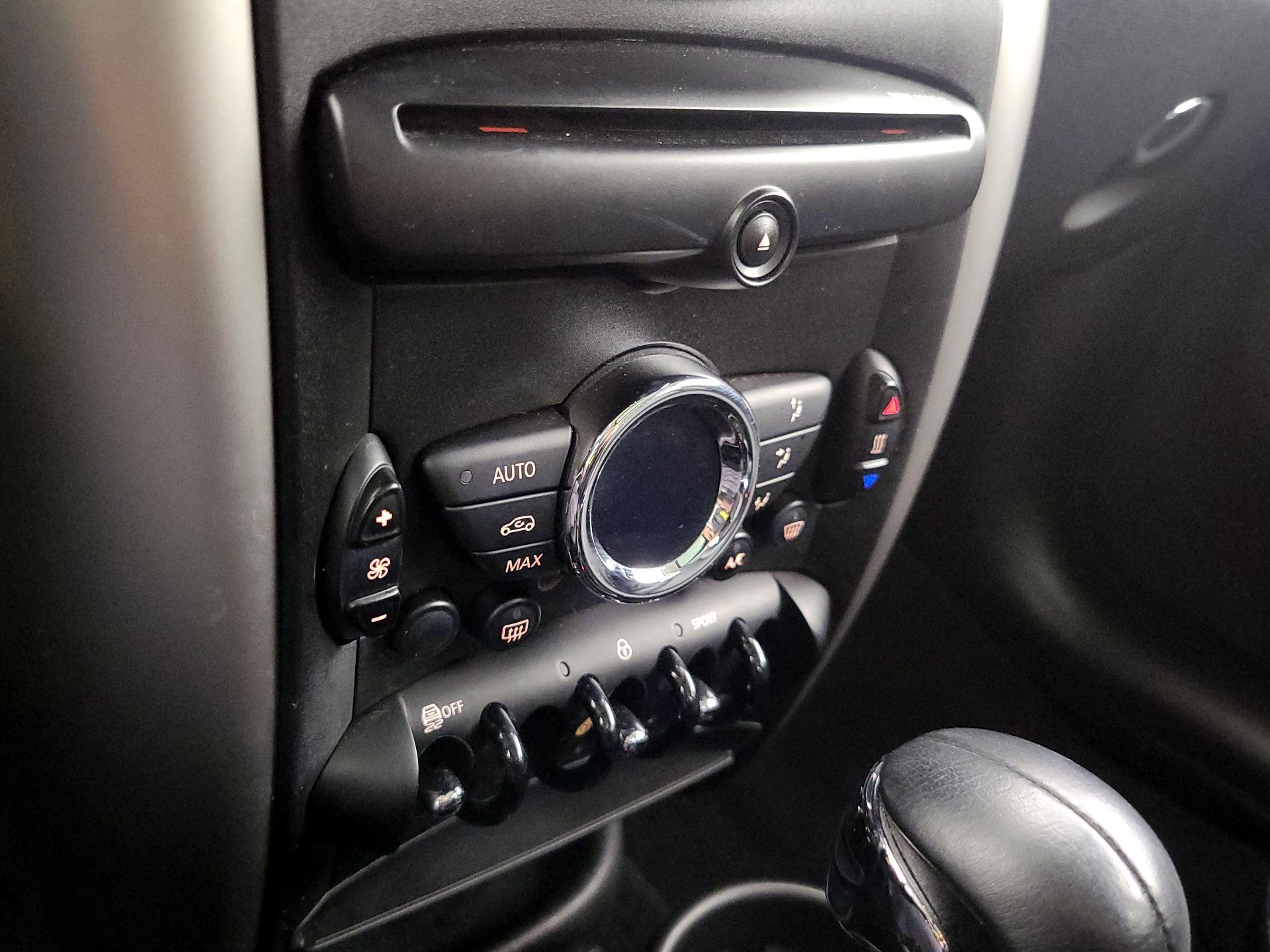 Thumbnail: 2016 MINI Cooper Countryman - 14