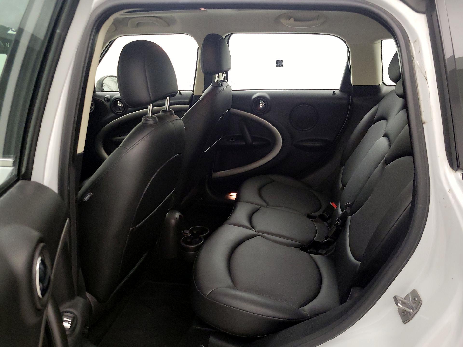 Thumbnail: 2016 MINI Cooper Countryman - 17