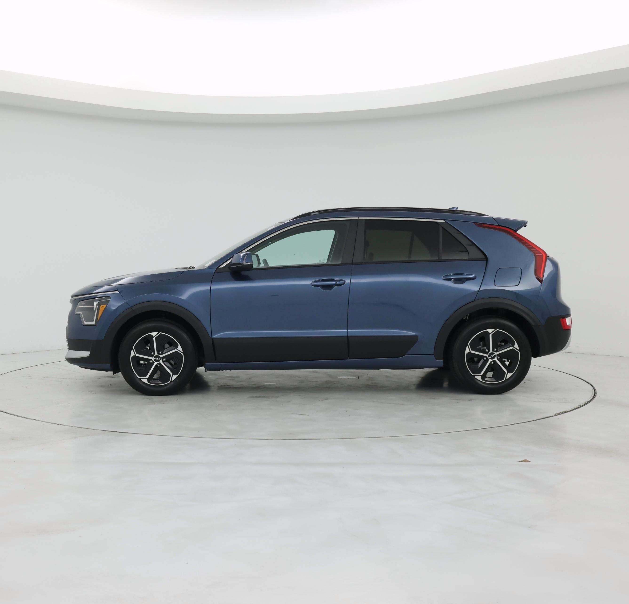 Thumbnail: 2025 Kia Niro - 3