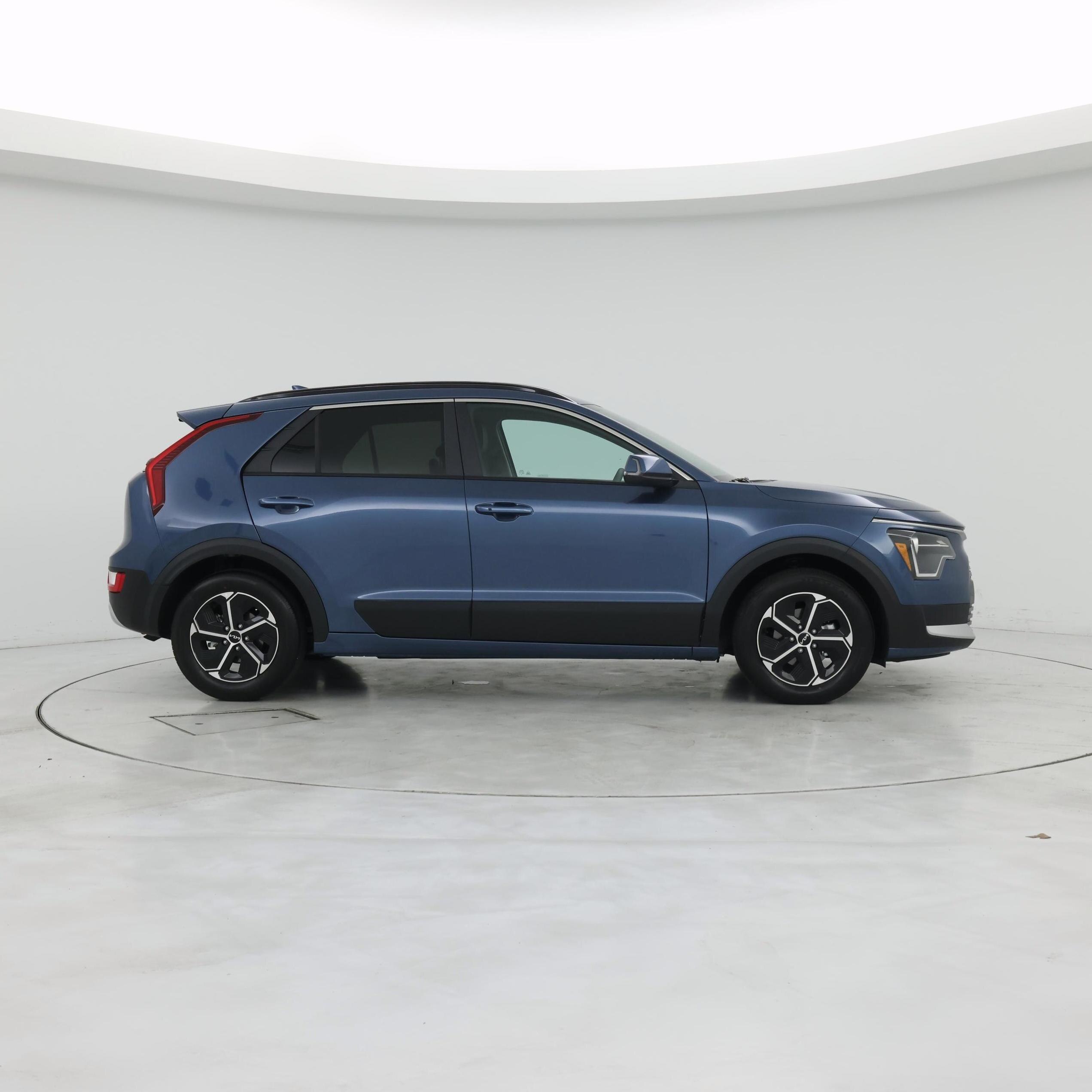 Thumbnail: 2025 Kia Niro - 7