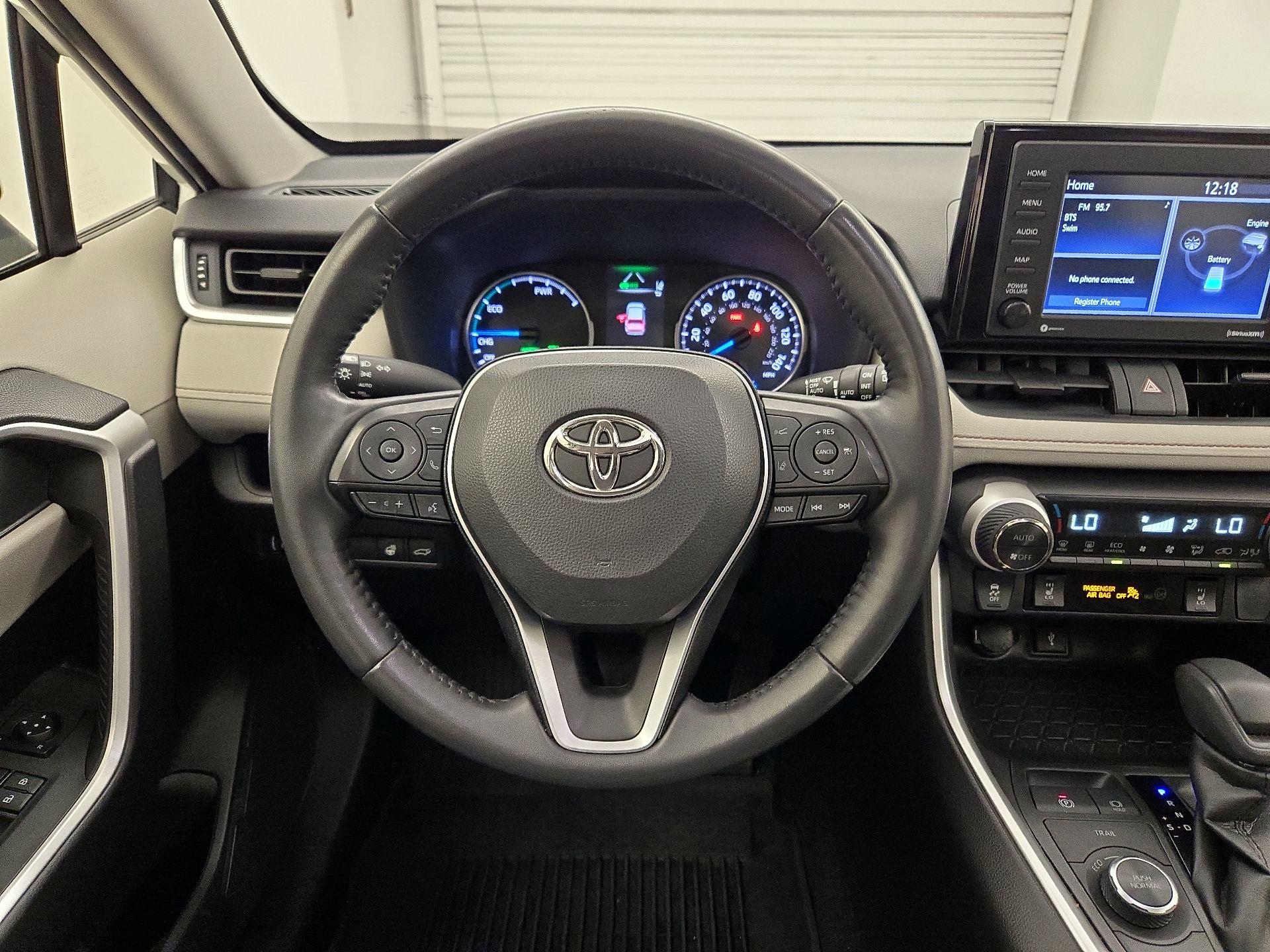 Thumbnail: 2022 Toyota RAV4 - 10