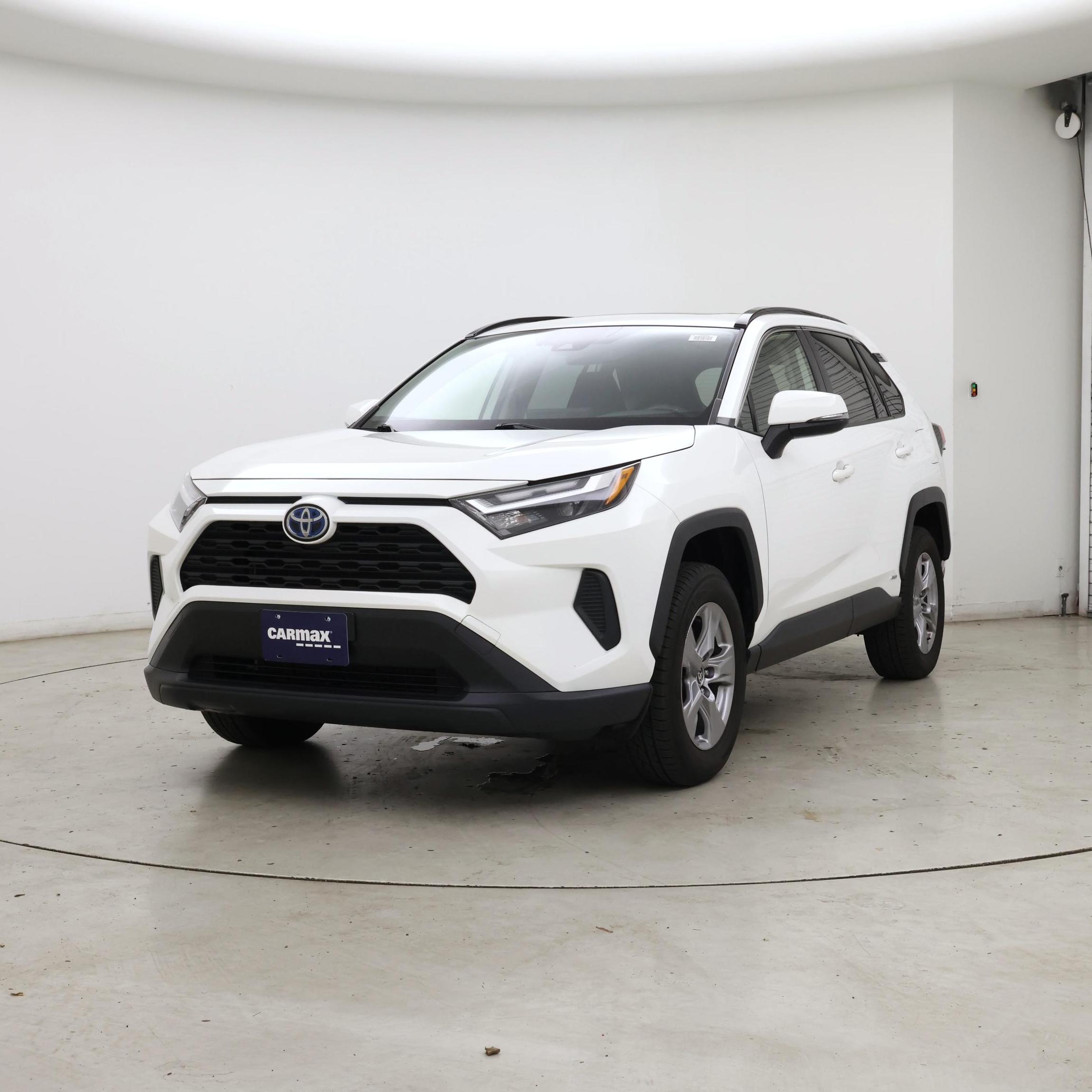 Thumbnail: 2022 Toyota RAV4 - 4