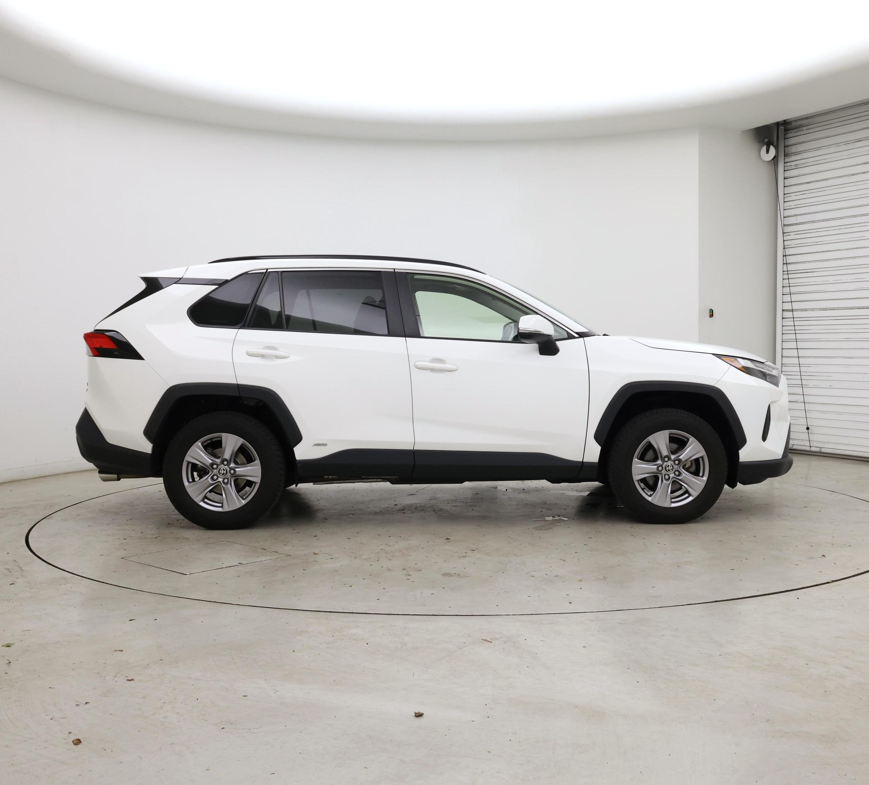 Thumbnail: 2022 Toyota RAV4 - 7