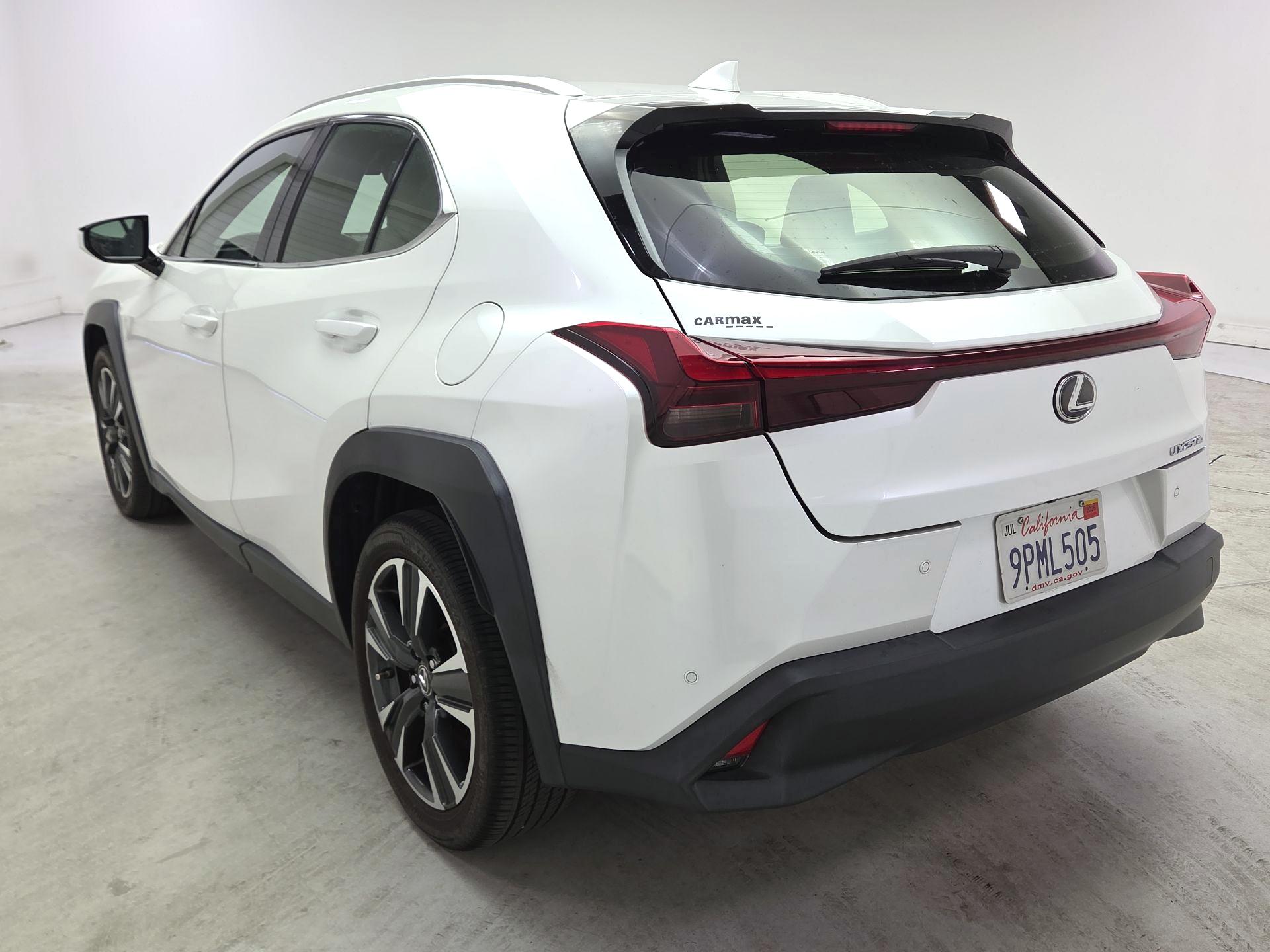 Thumbnail: 2024 Lexus UX - 7