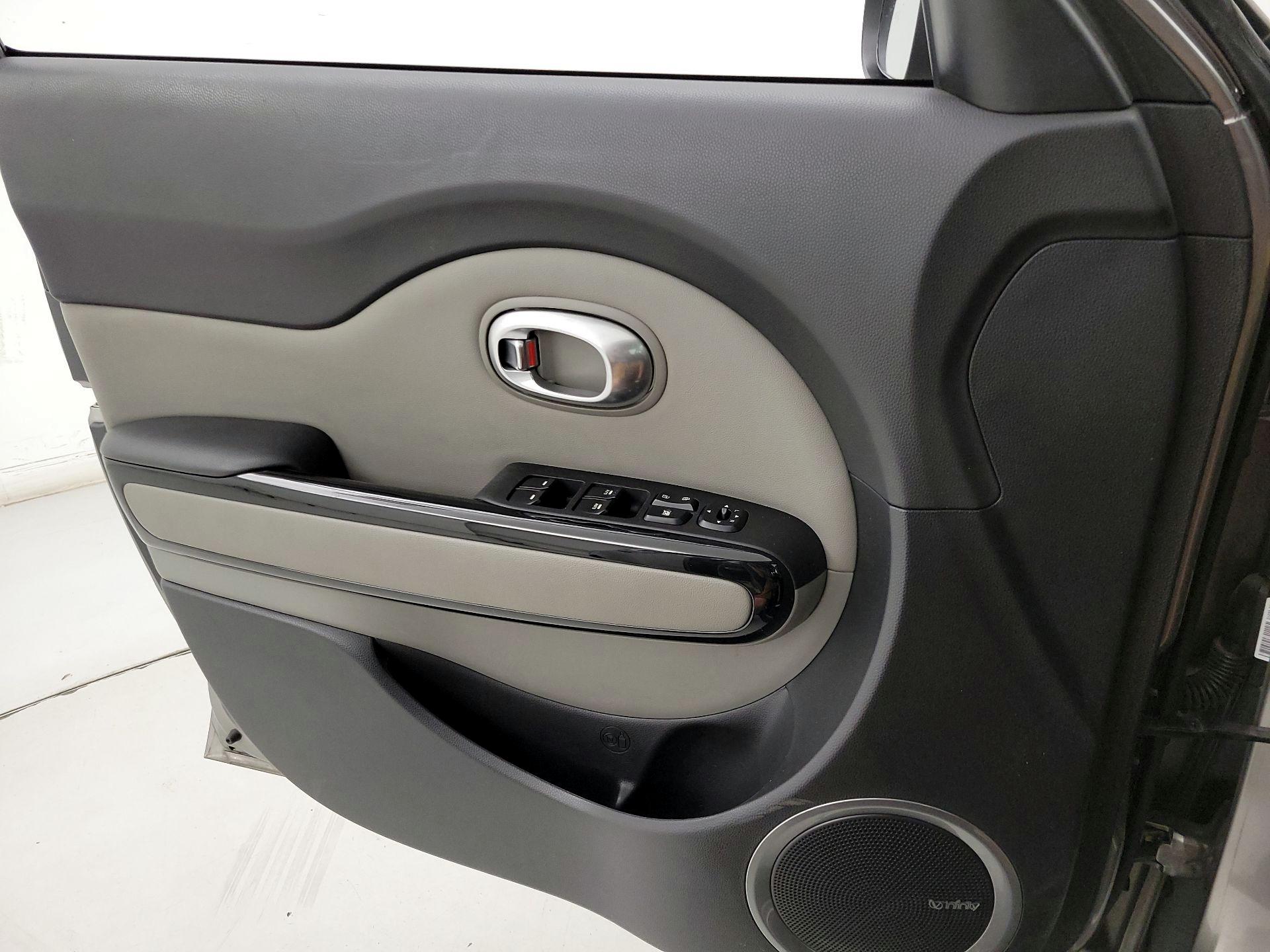 Thumbnail: 2016 Kia Soul - 12