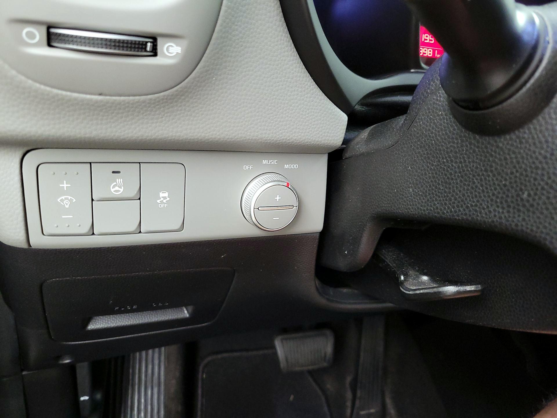 Thumbnail: 2016 Kia Soul - 13