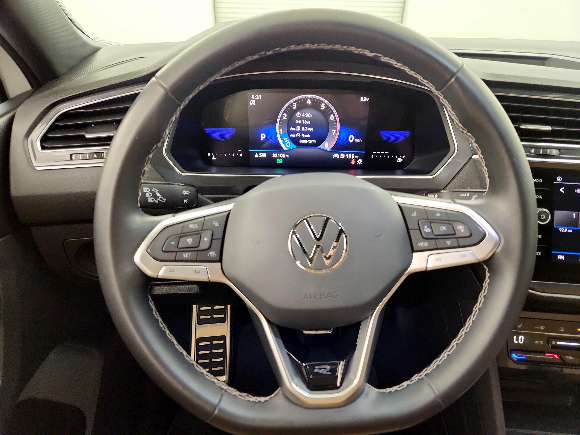 Thumbnail: 2023 Volkswagen Tiguan - 10