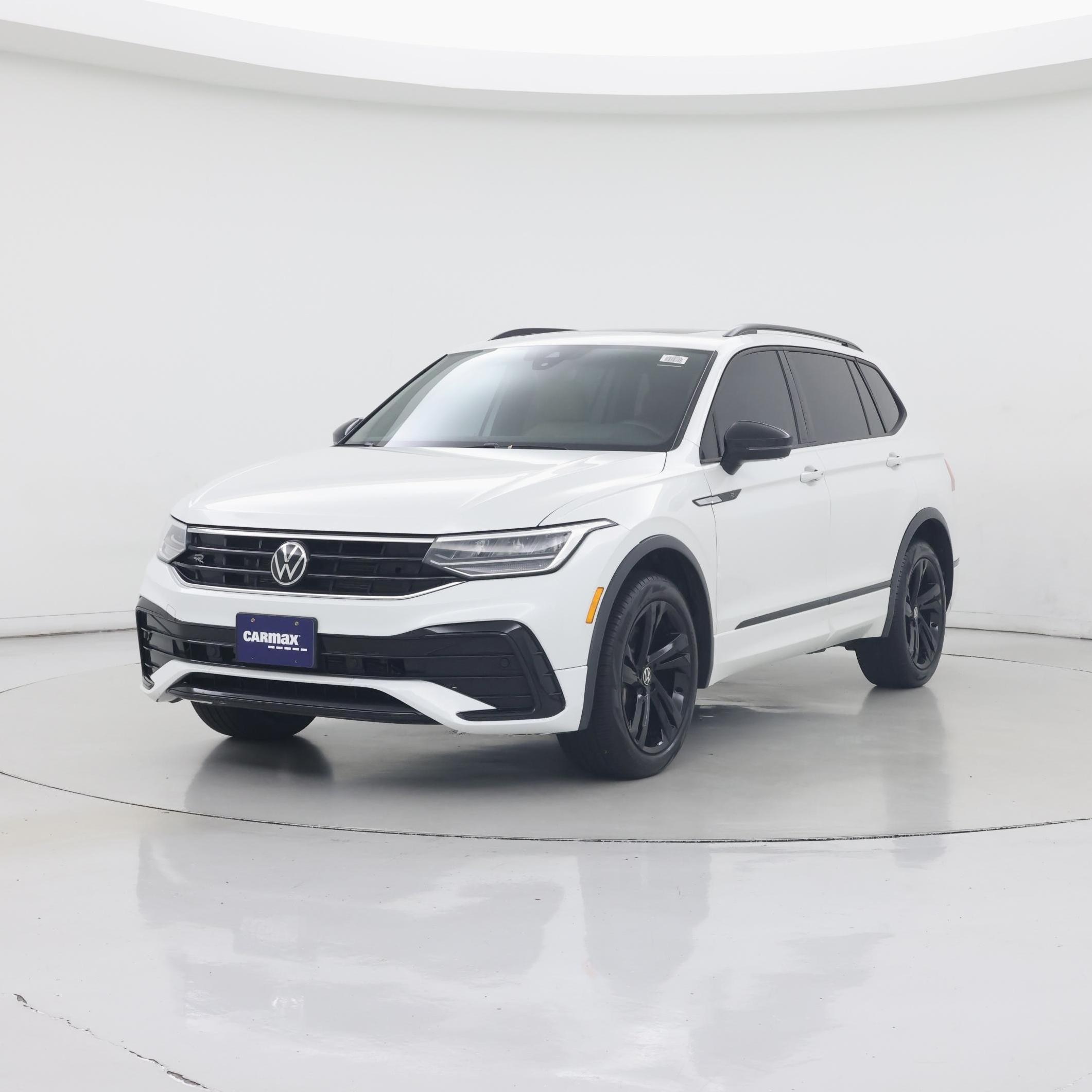 Thumbnail: 2023 Volkswagen Tiguan - 4