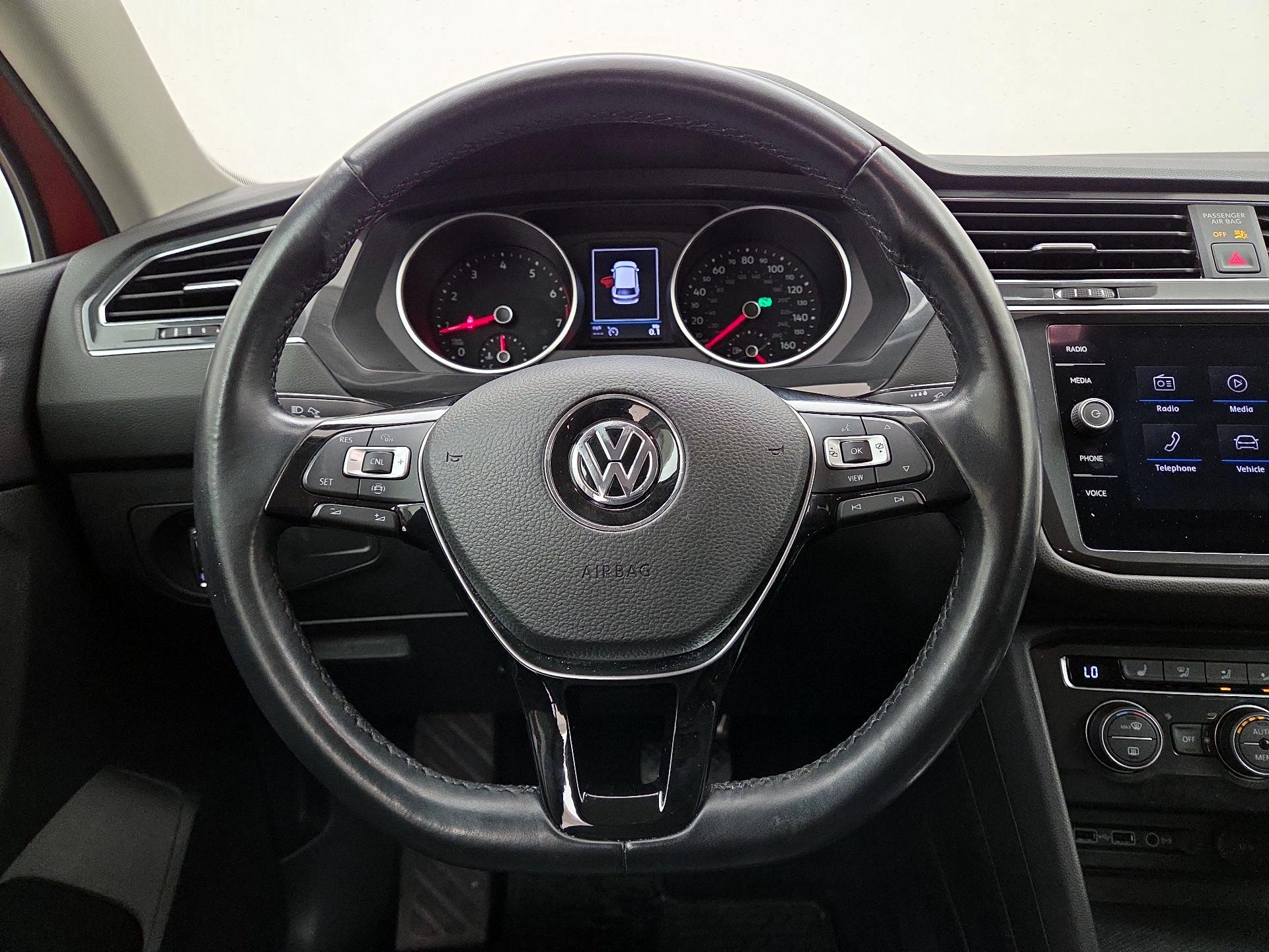 Thumbnail: 2019 Volkswagen Tiguan - 10