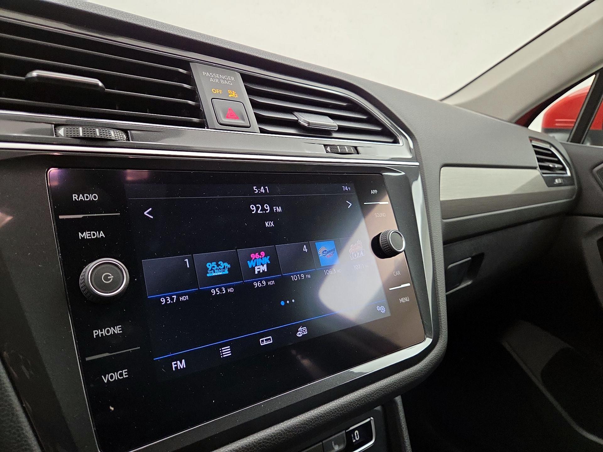 Thumbnail: 2019 Volkswagen Tiguan - 15