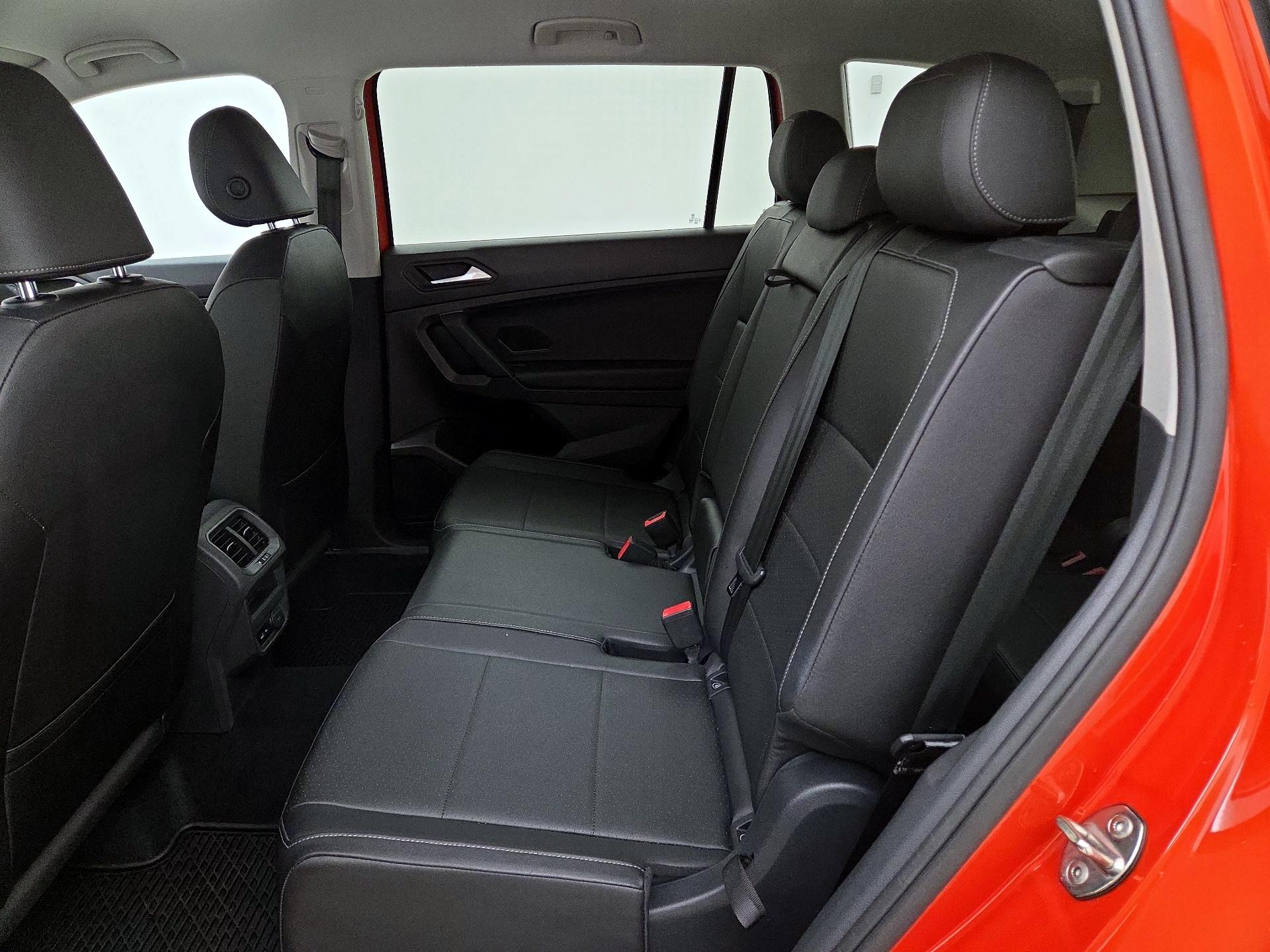 Thumbnail: 2019 Volkswagen Tiguan - 19