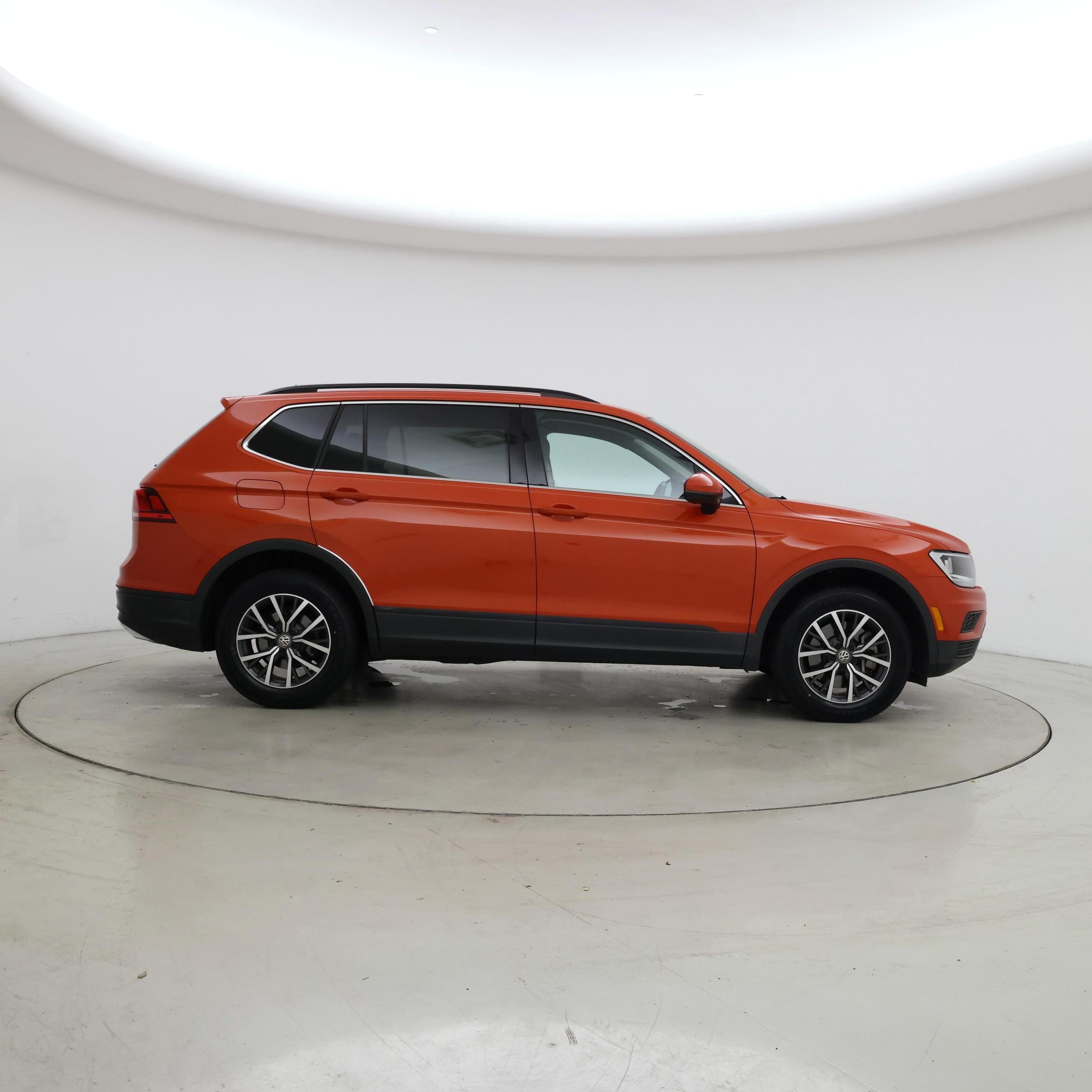 Thumbnail: 2019 Volkswagen Tiguan - 7