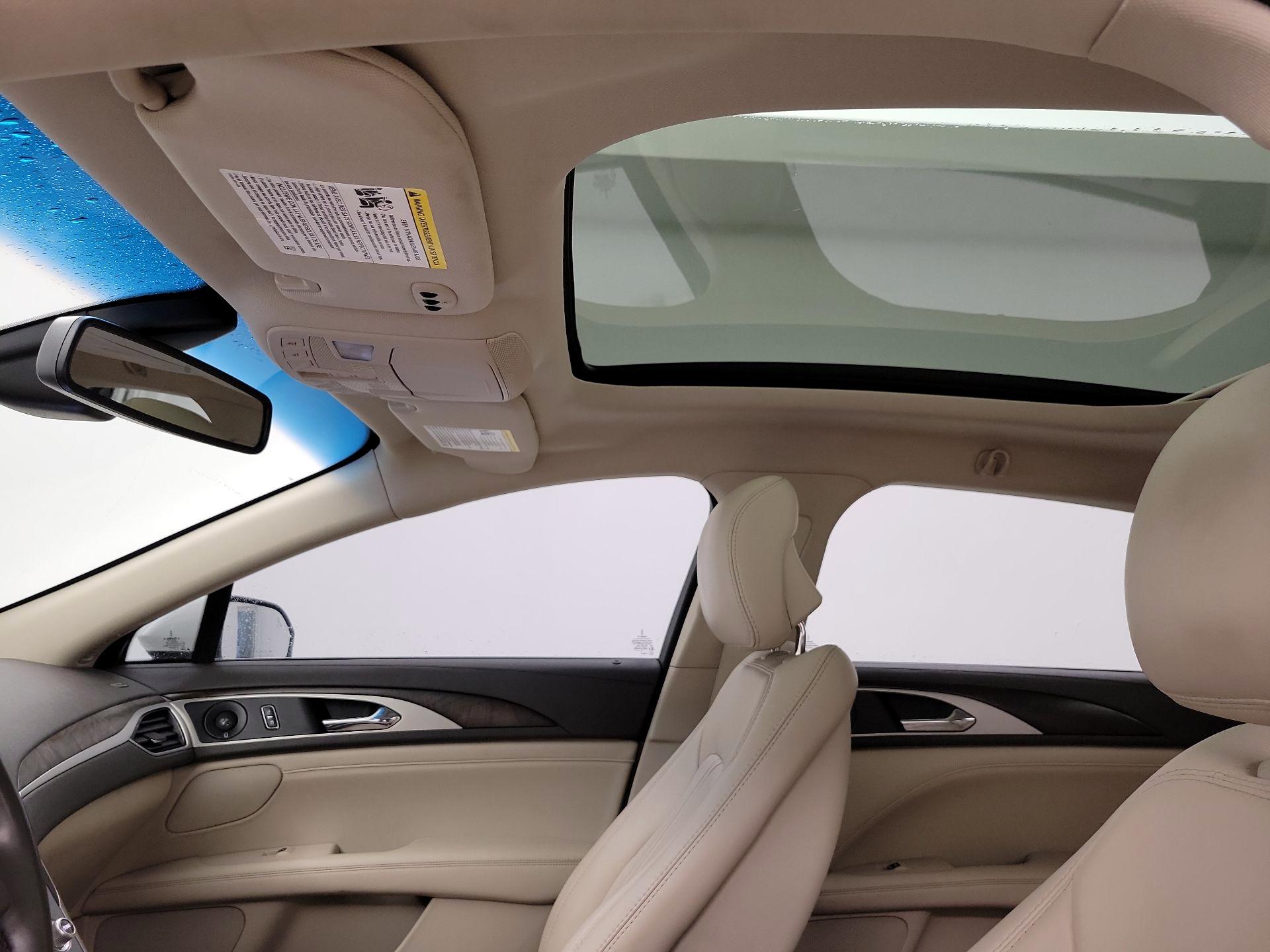 Thumbnail: 2017 Lincoln MKZ - 20