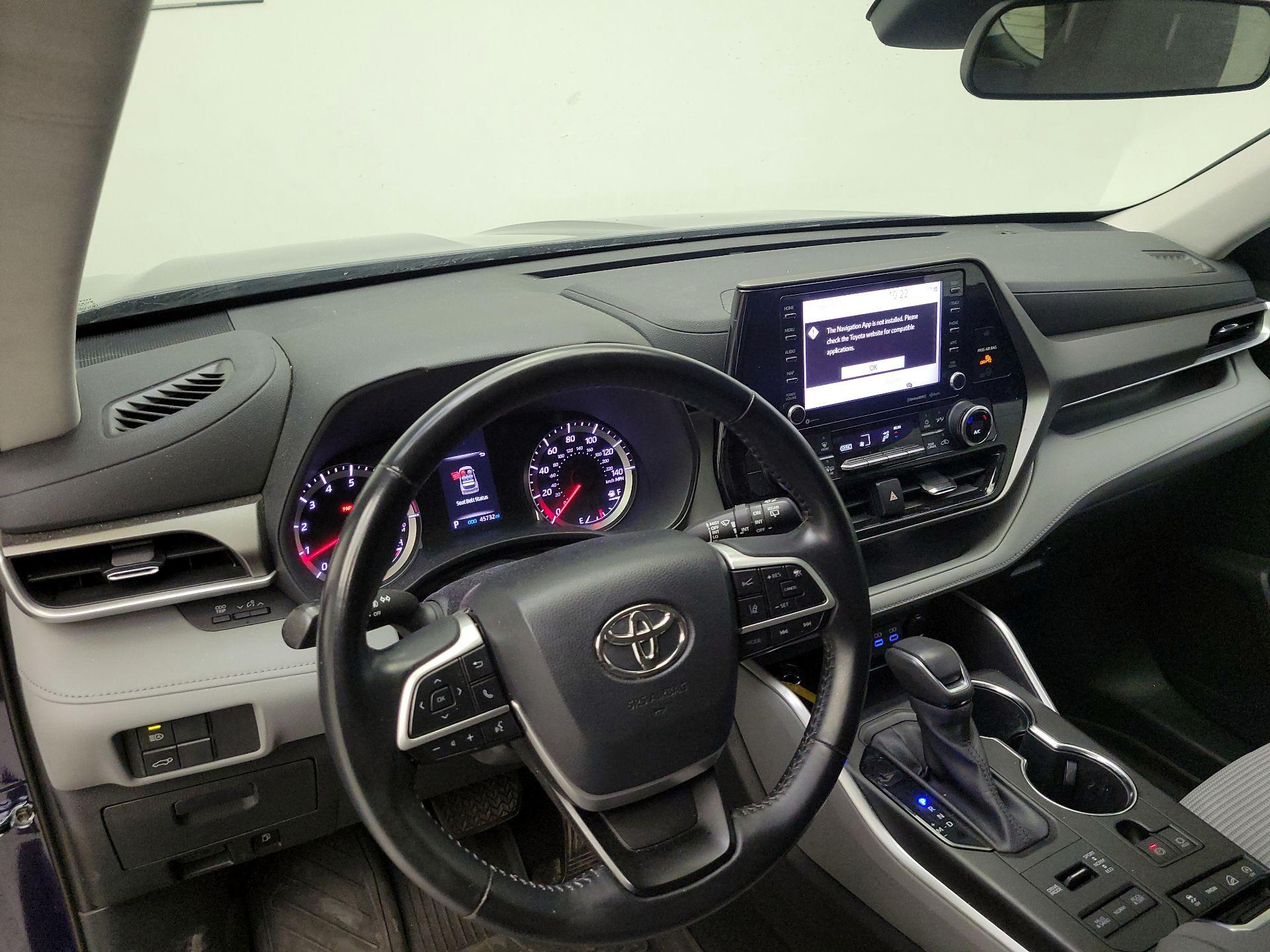 Thumbnail: 2022 Toyota Highlander - 9