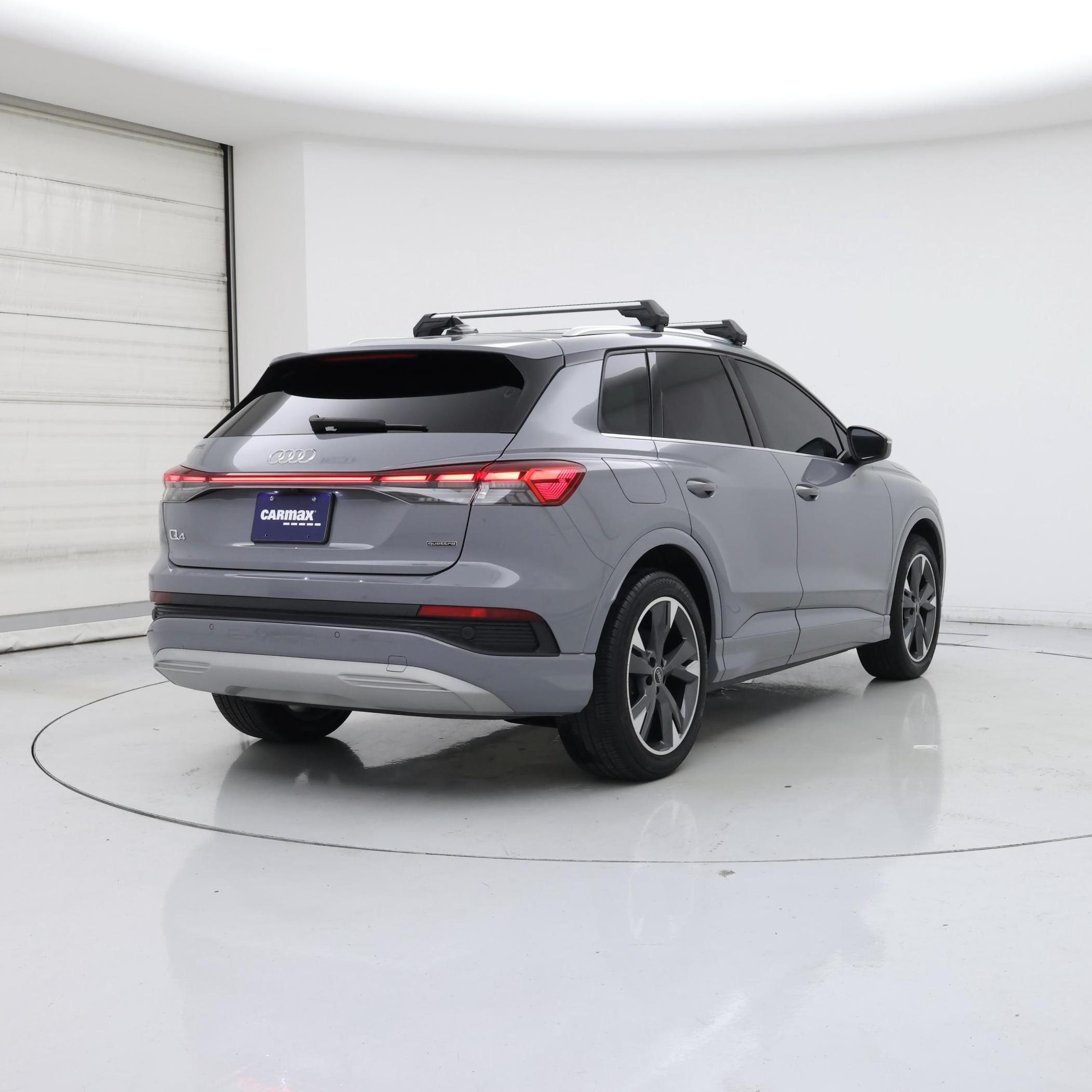 Thumbnail: 2022 Audi Q4 e-tron - 8