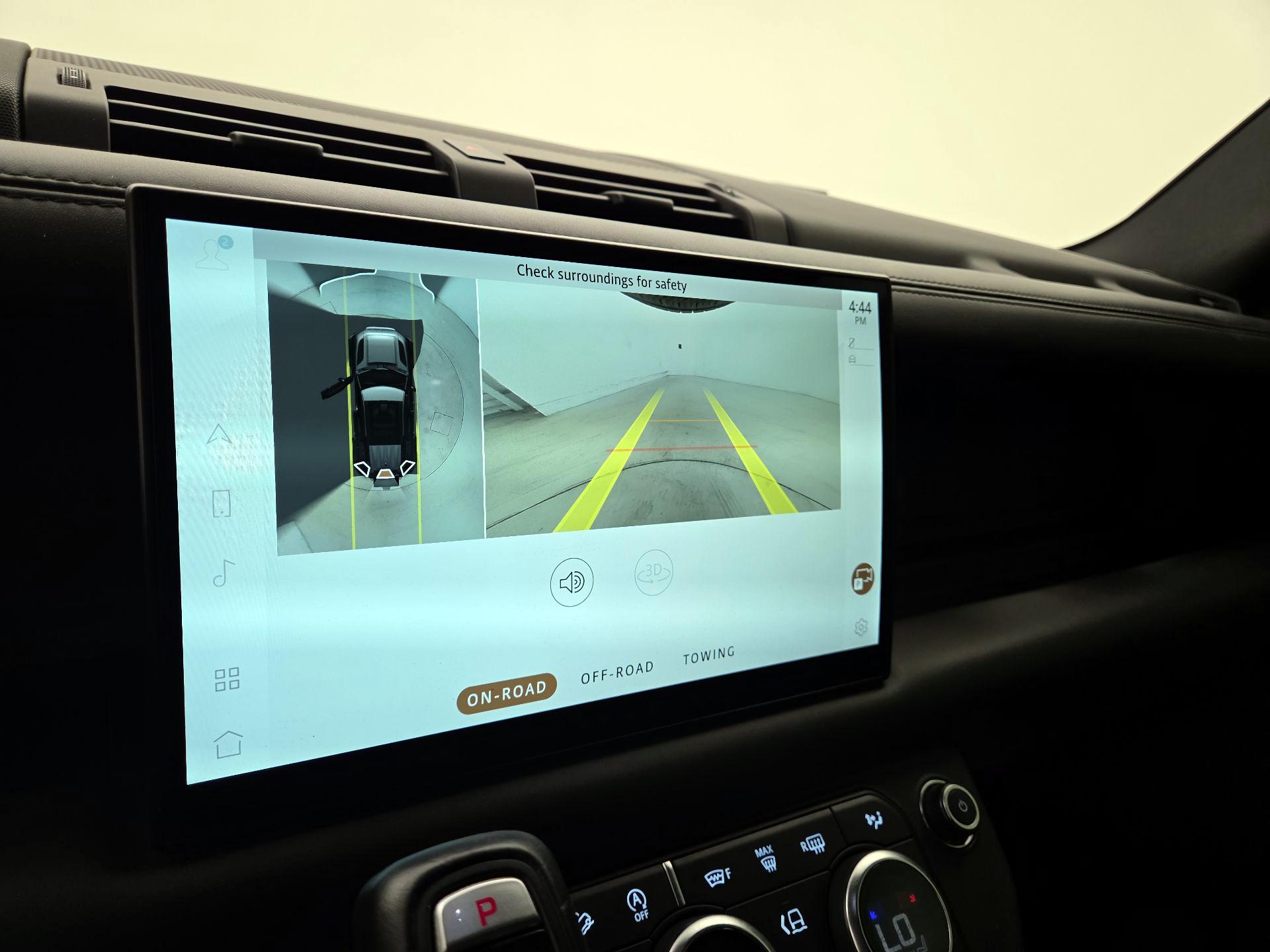 Thumbnail: 2022 Land Rover Defender - 14