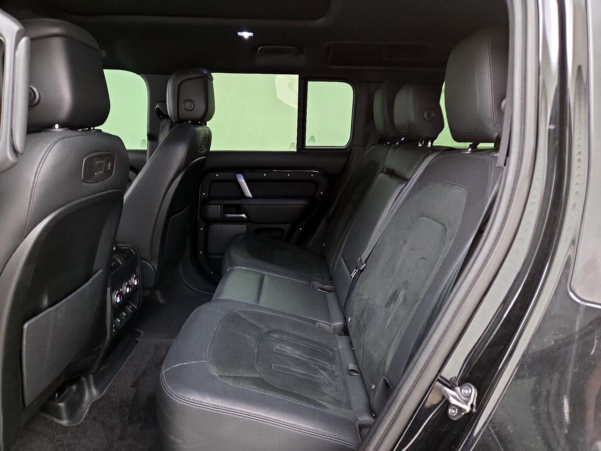 Thumbnail: 2022 Land Rover Defender - 19