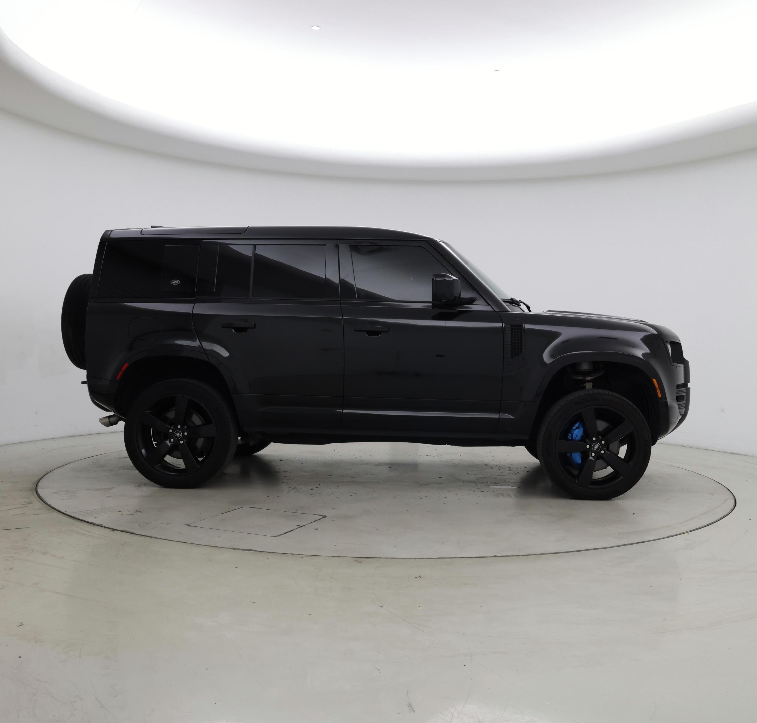 Thumbnail: 2022 Land Rover Defender - 7