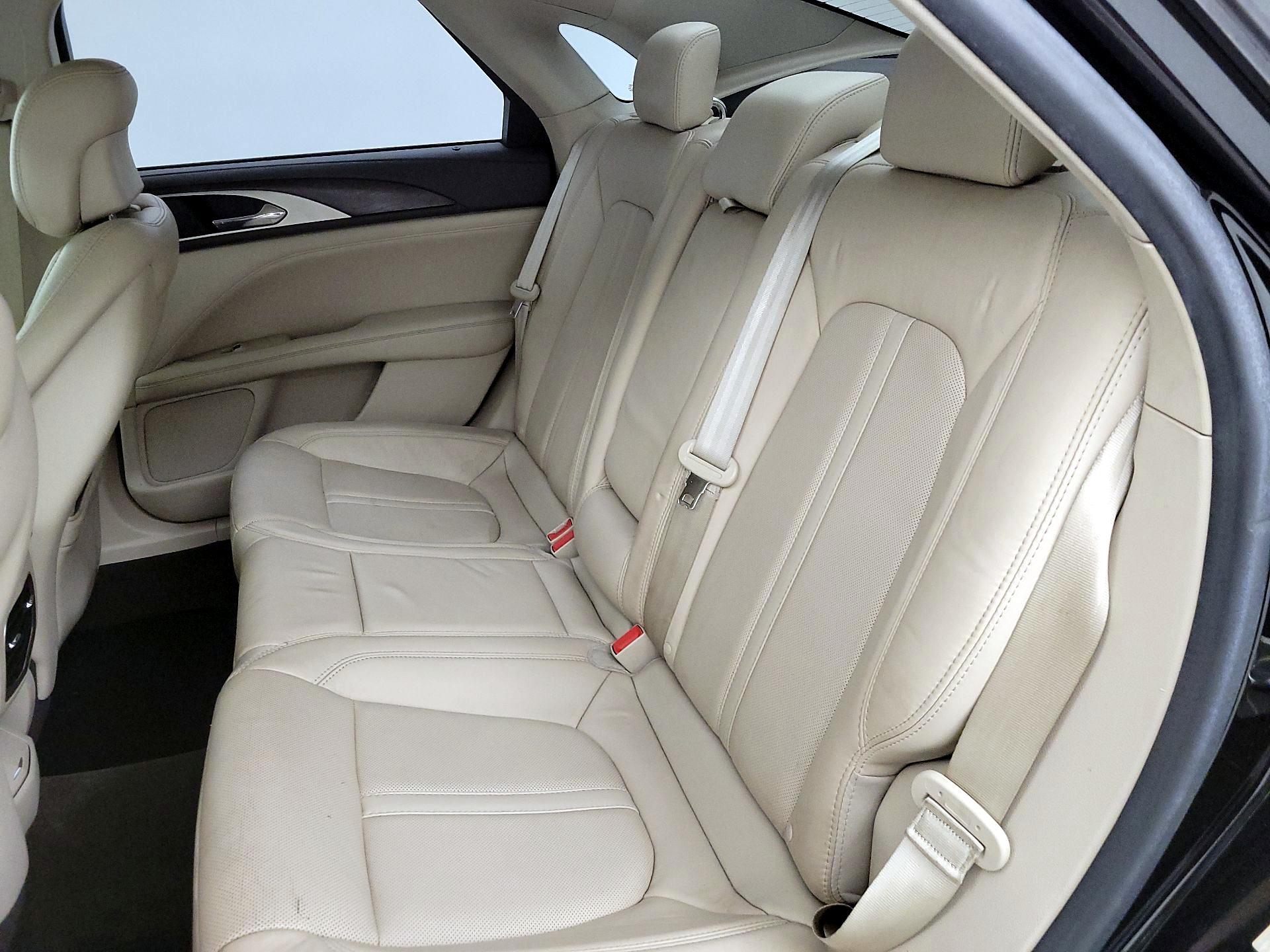 Thumbnail: 2017 Lincoln MKZ - 20