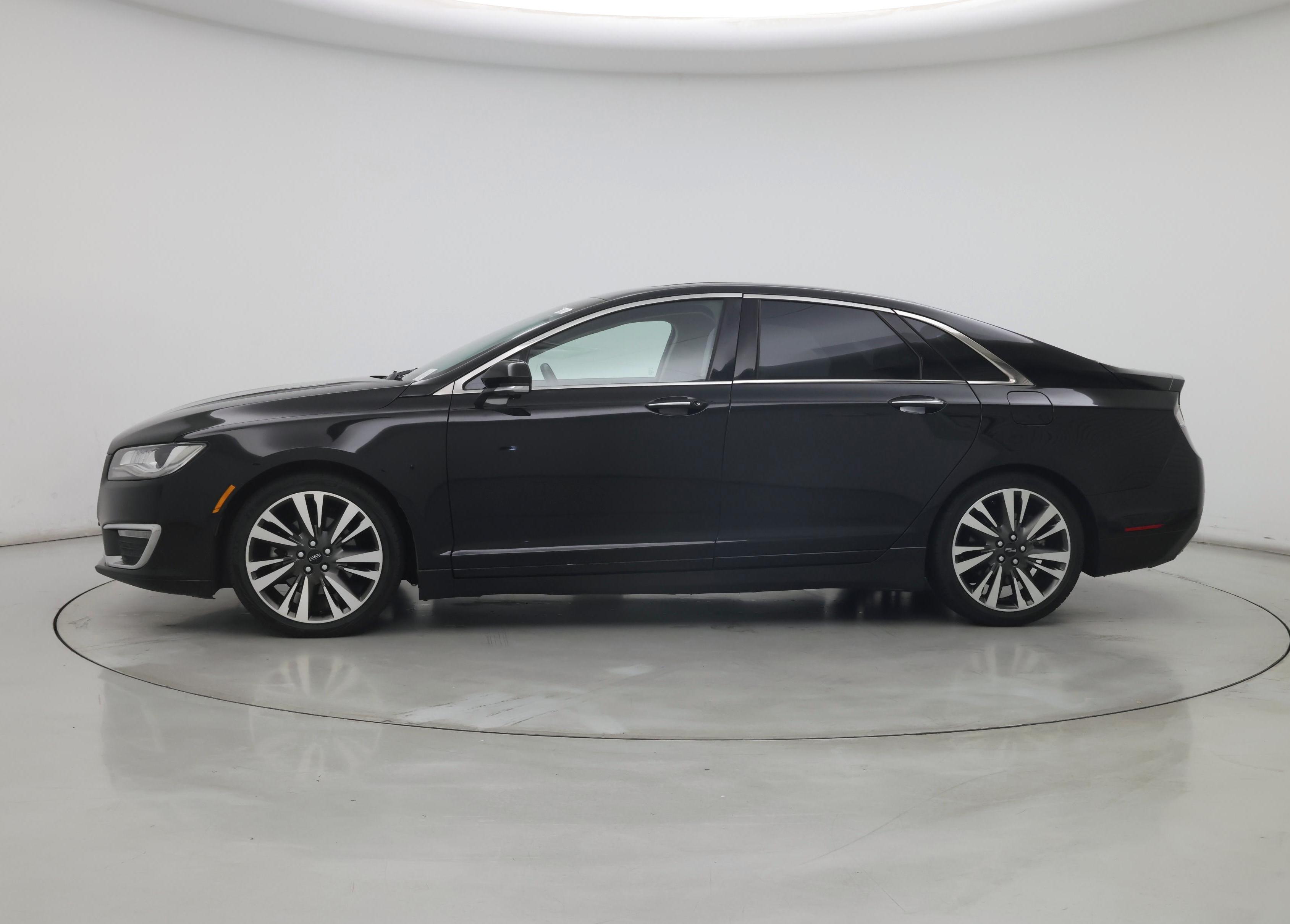 Thumbnail: 2017 Lincoln MKZ - 3