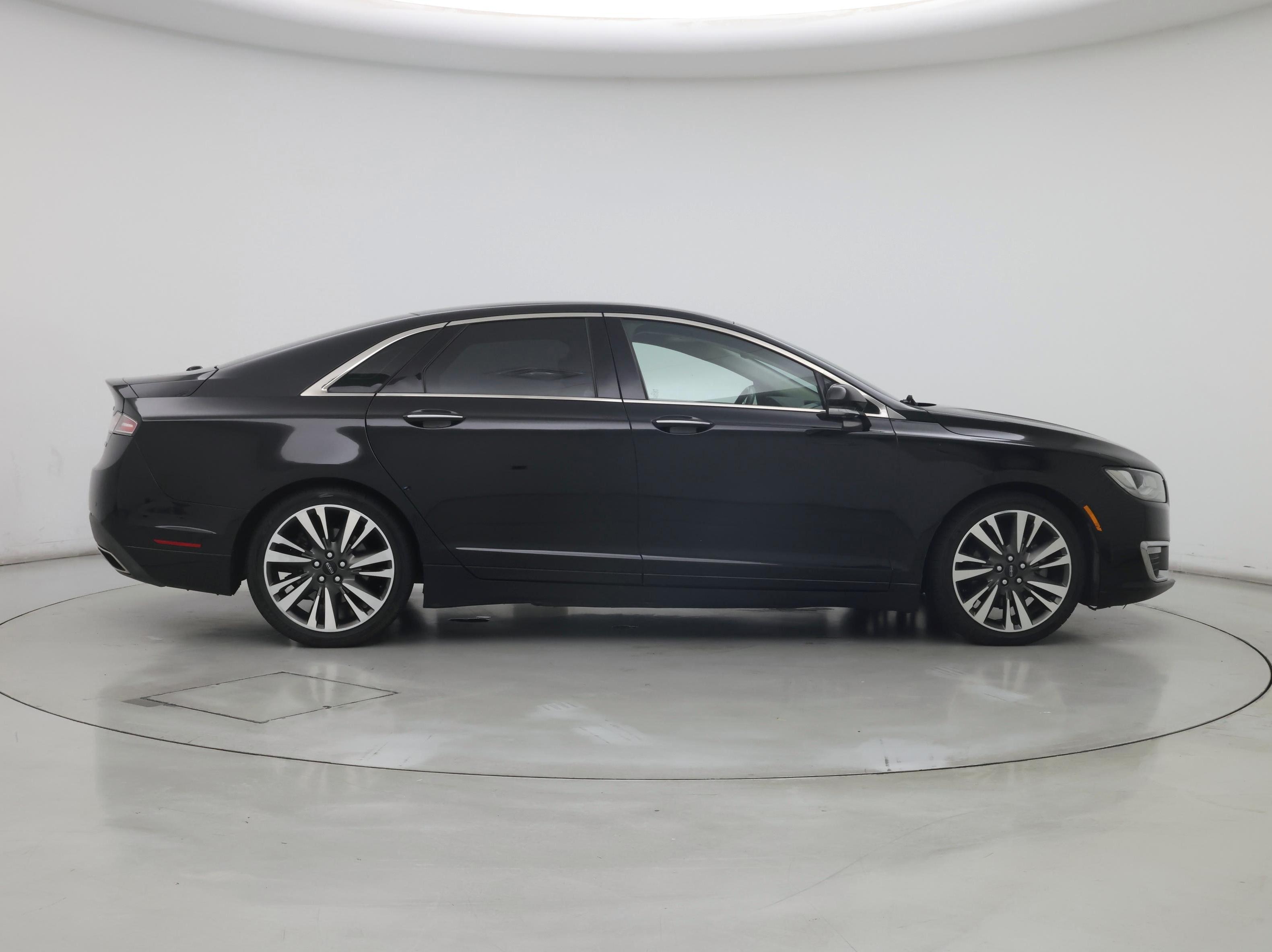 Thumbnail: 2017 Lincoln MKZ - 7