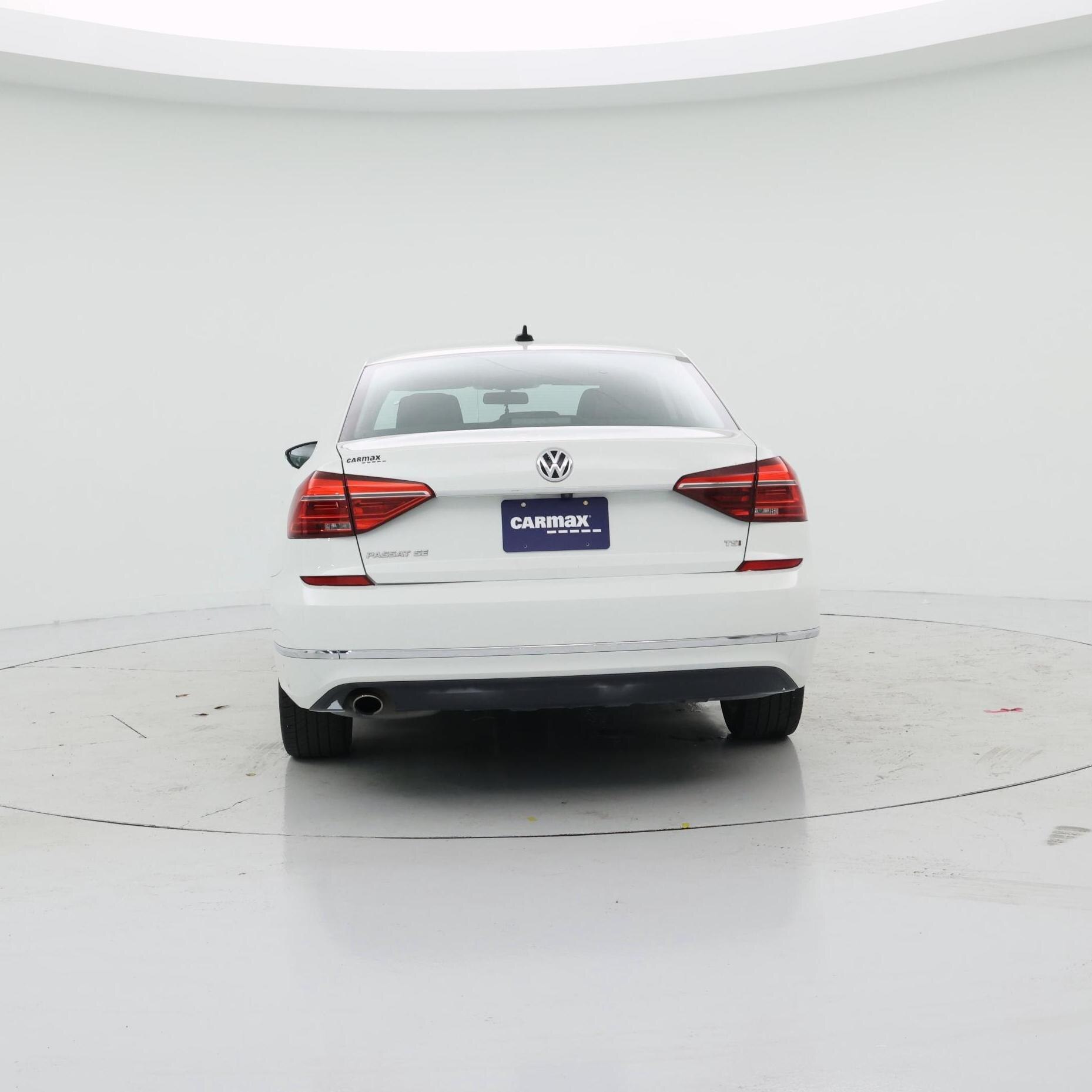 Thumbnail: 2016 Volkswagen Passat - 6