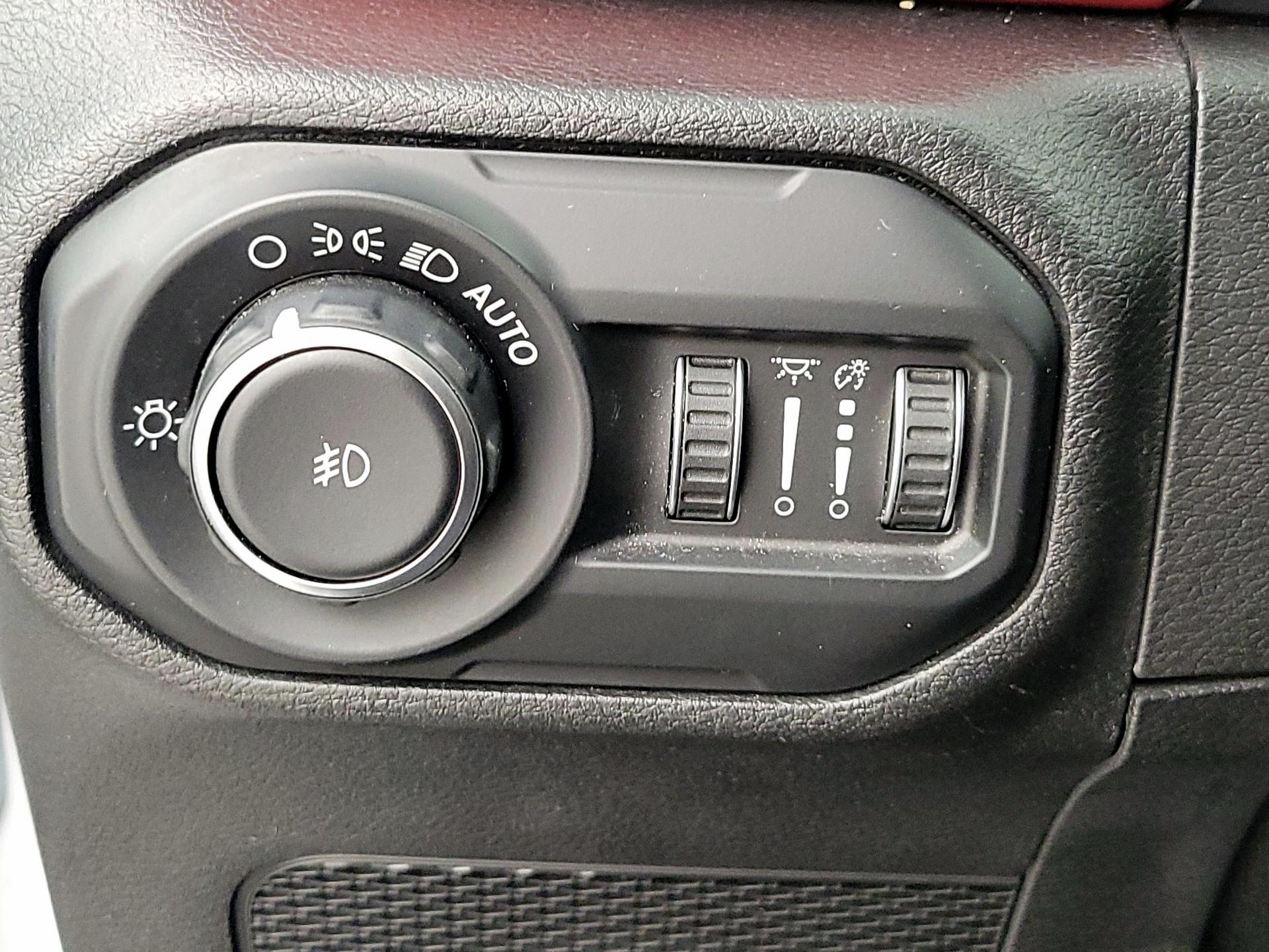 Thumbnail: 2020 Jeep Wrangler - 13