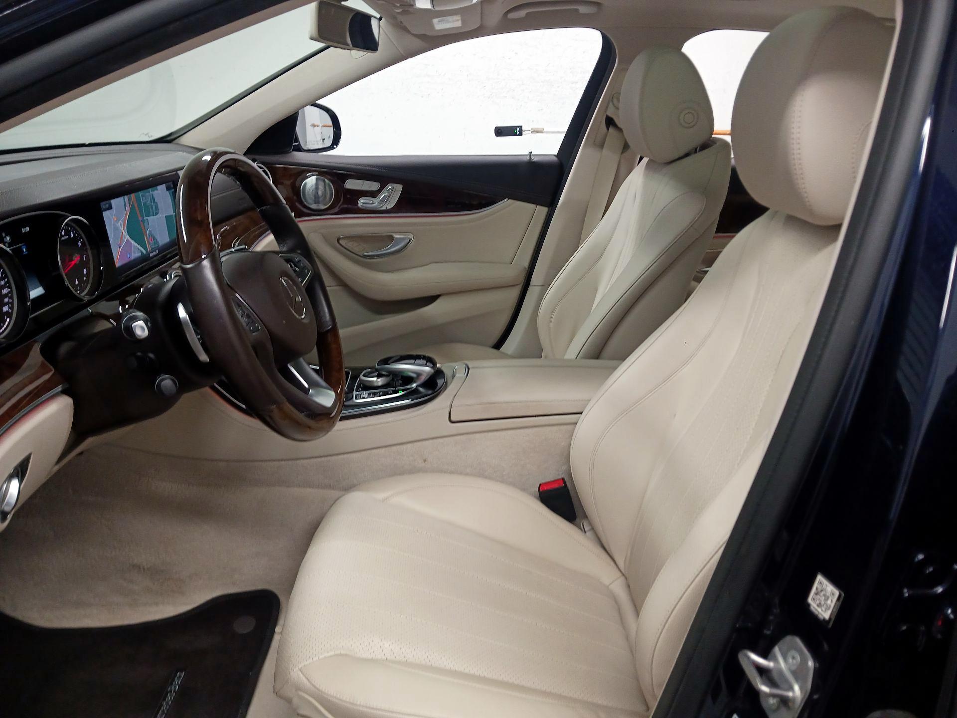 Thumbnail: 2018 Mercedes-Benz E-Class - 9