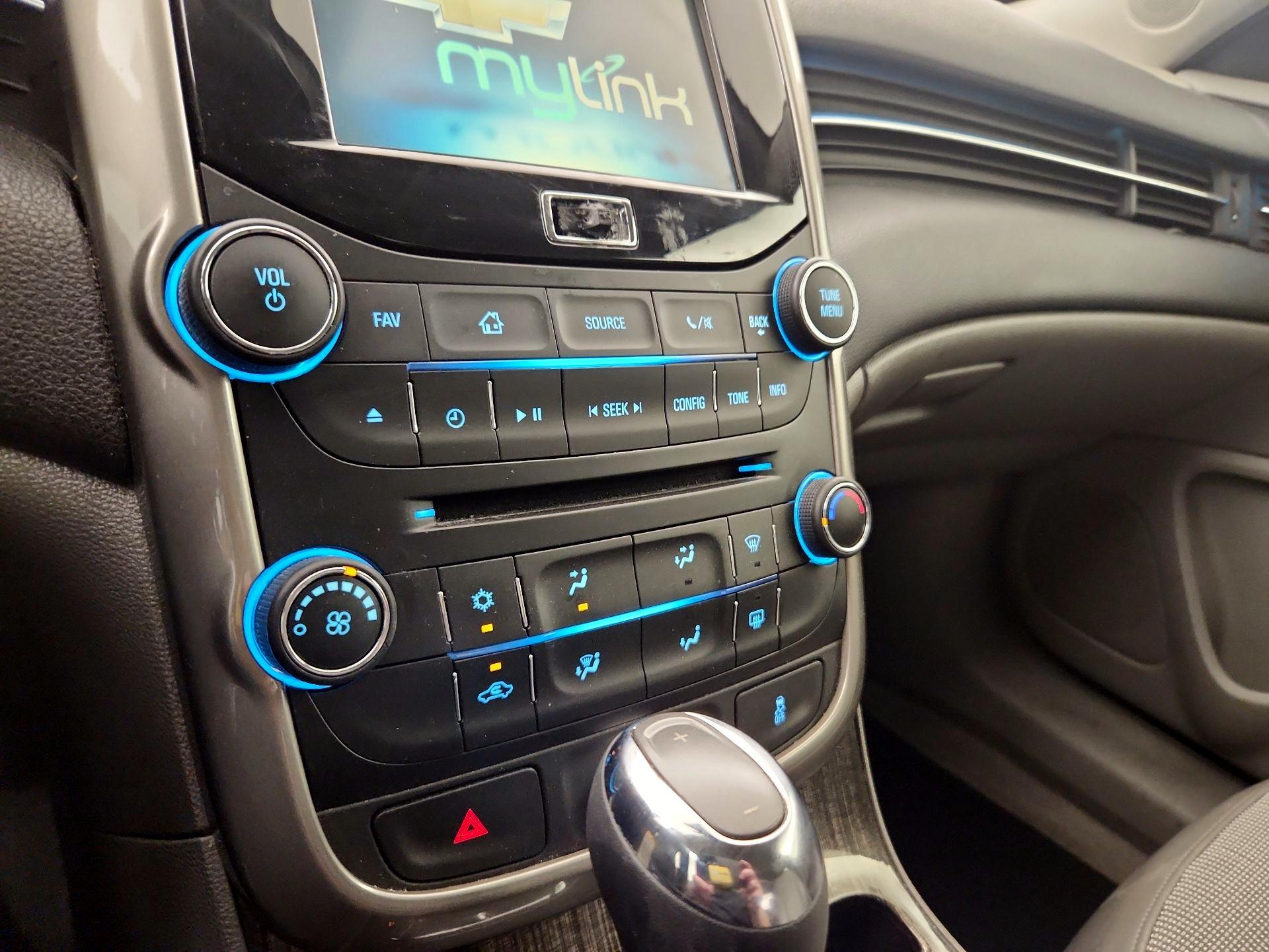 Thumbnail: 2014 Chevrolet Malibu - 16